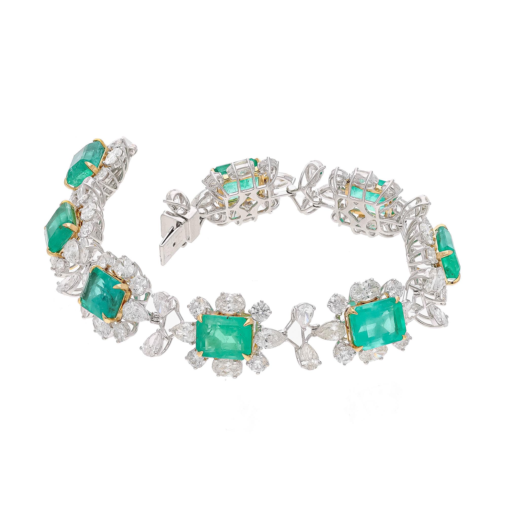 Women's Natural Zambian Emerald Bracelet with Diamond and 18k Gold For Sale