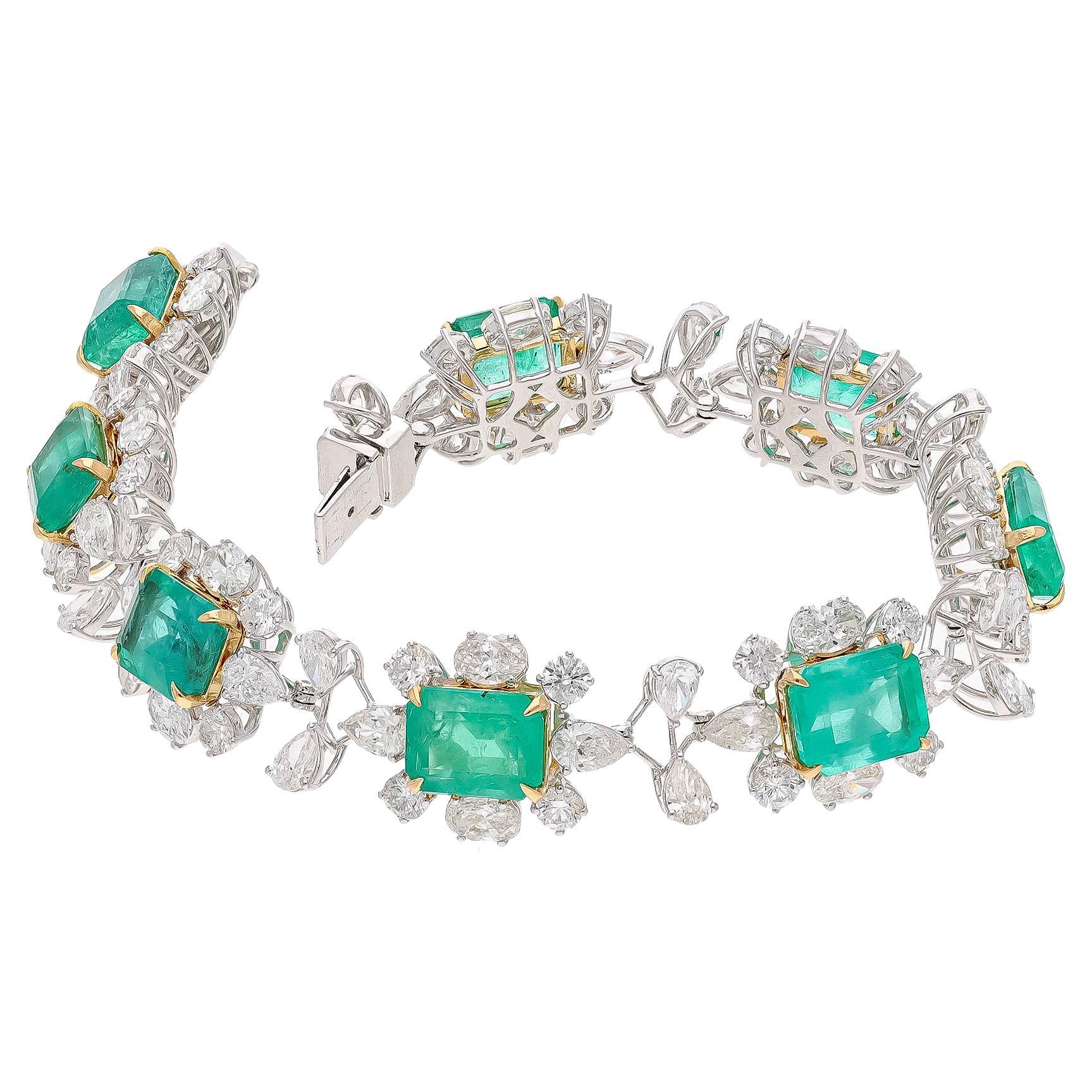 This is a stunning natural Zambian Emerald bracelet which has Emerald of very high quality and diamonds of very good quality . it has vsi clarity and G colour.

Emerald : 19.35 cts
diamonds : 12.67 cts
gold : 19.406 gms

Its very hard to capture the