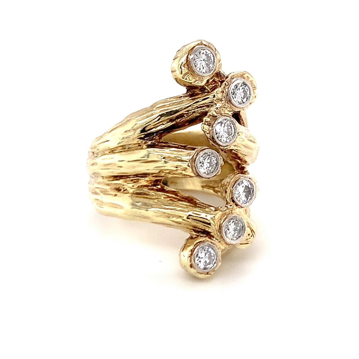 Naturalistic Designed Diamond 14K Yellow Gold Ring, circa 1960s In Excellent Condition For Sale In Beverly Hills, CA