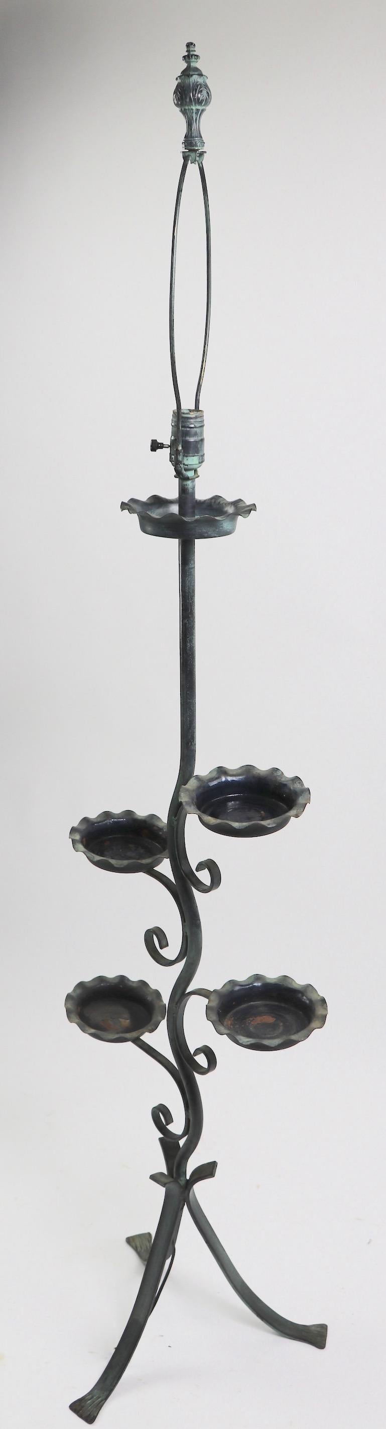 20th Century Naturalistic Plant Stand Floor Lamp attributed to Salterini  For Sale