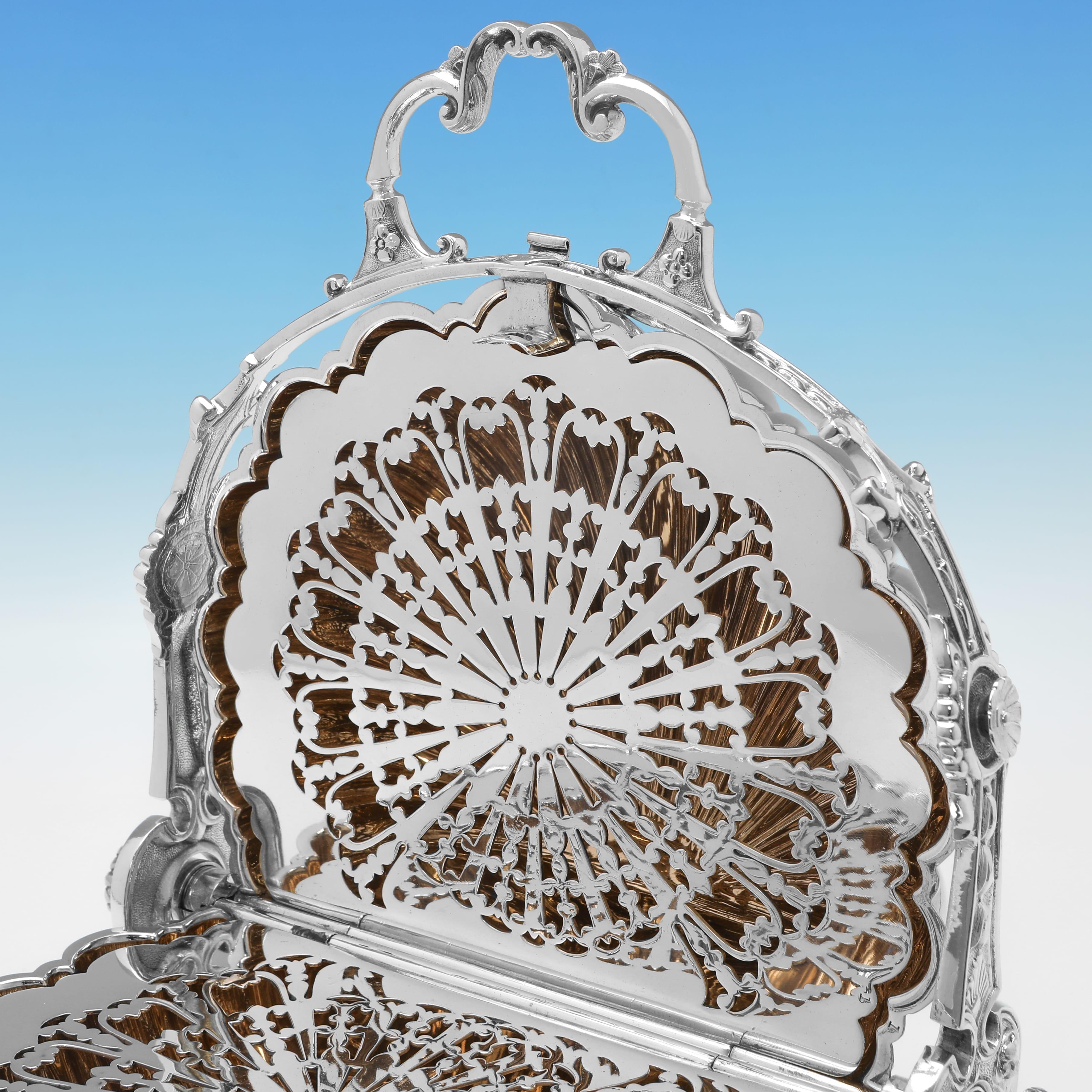 Naturalistic Victorian silver plated folding biscuit box made circa 1890 For Sale 1