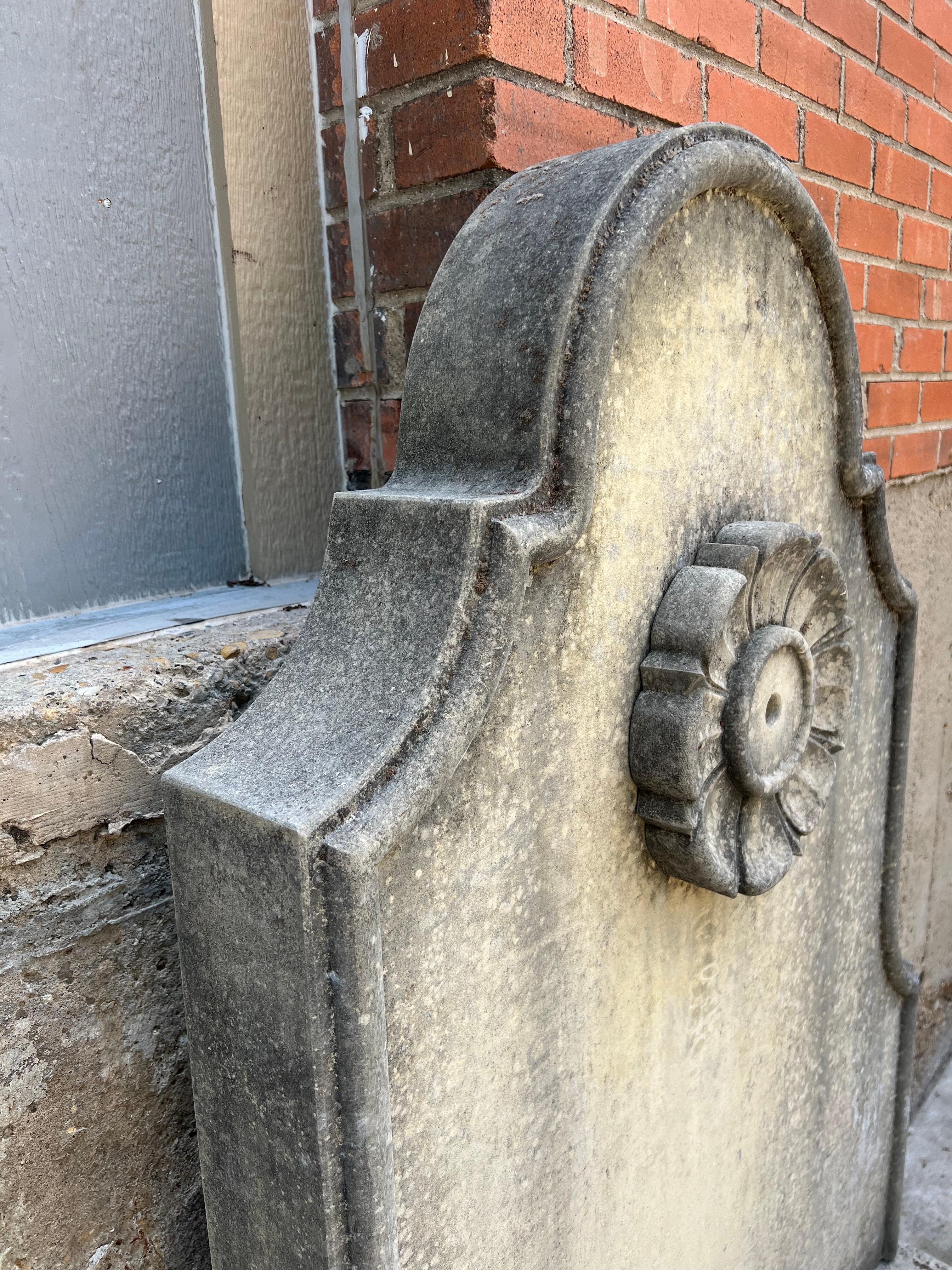 Naturally Aged Carved Italian Limestone Wall Fountain with Rosace Surround, H-61 im Angebot 1