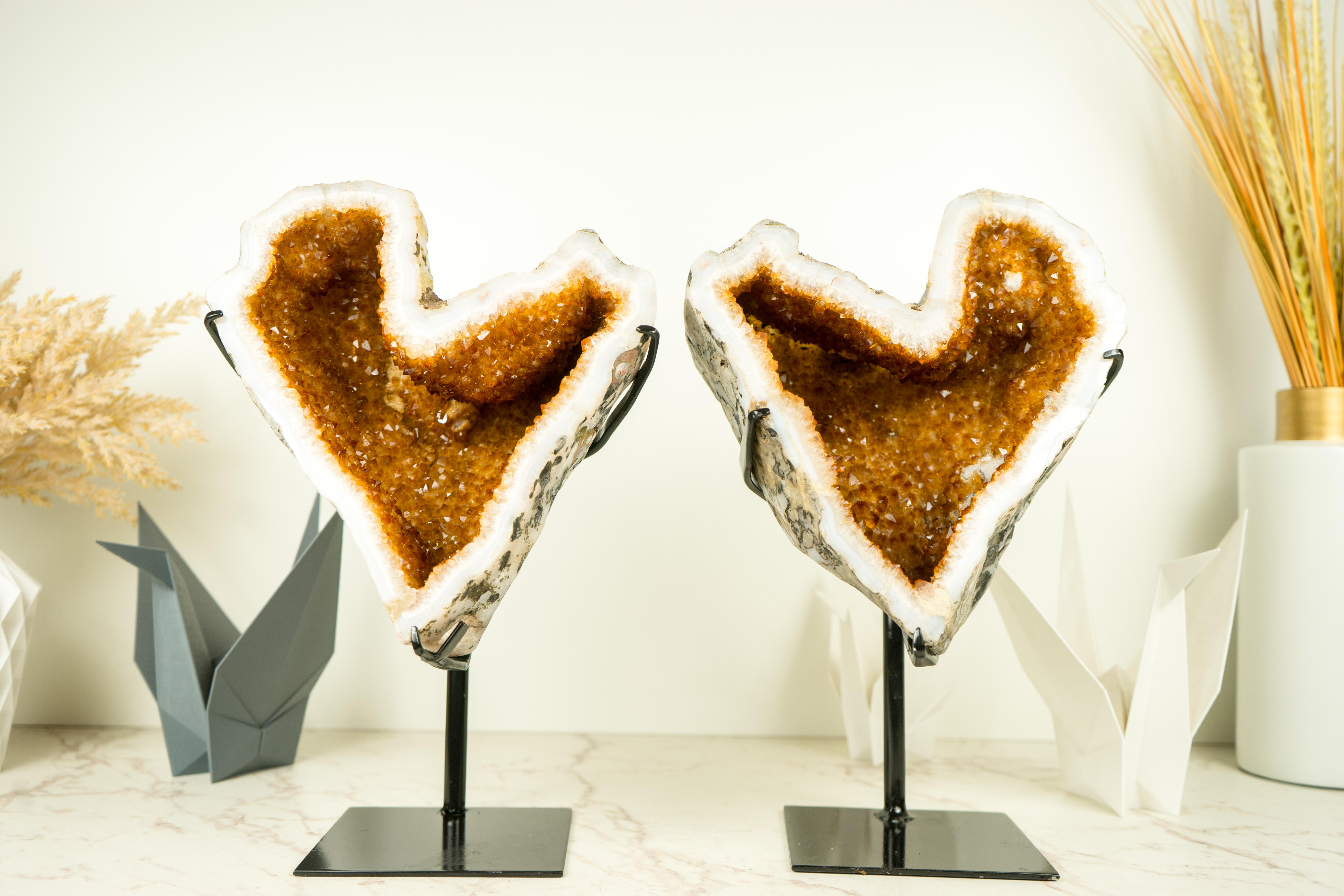 Naturally Shaped Citrine Heart Geodes with Deep Orange Citrine and White Agate In Distressed Condition In Ametista Do Sul, BR