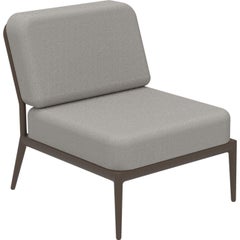 Canapé modulaire central en bronze de la nature par MOWEE