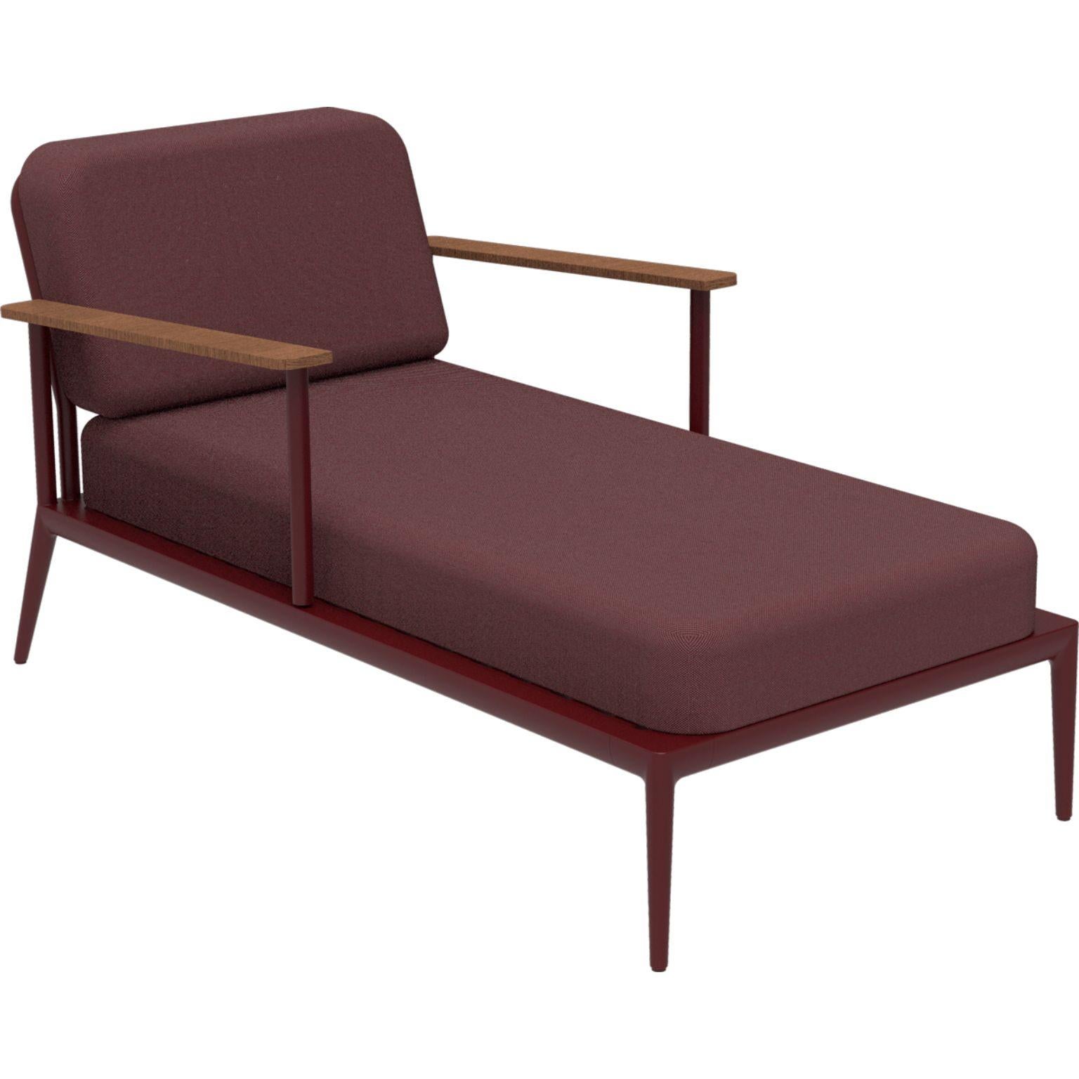 Nature Burgundy Divan by MOWEE
Dimensions: D155 x W83 x H81 cm (seat height 42 cm).
Material: Aluminum, upholstery and Iroko wood.
Weight: 30 kg.
Also available in different colors and finishes. Please contact us.

An unmistakable collection