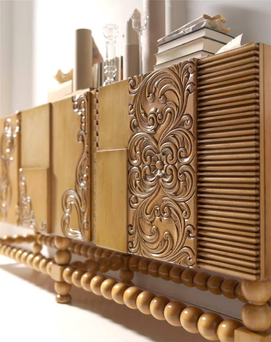 Nature Geschnitztes Holz Sideboard, Drei Türen, von Lola Glamour (Spanisch) im Angebot