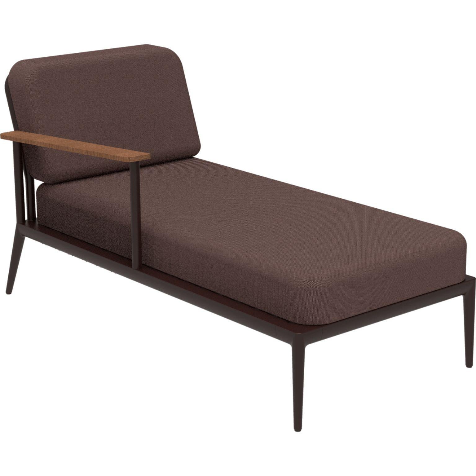 Nature Chocolate Right Chaise longue by MOWEE
Dimensions: D155 x W76 x H81 cm (seat height 42 cm).
Material: Aluminum, upholstery and Iroko Wood.
Weight: 28 kg.
Also available in different colors and finishes.

An unmistakable collection for
