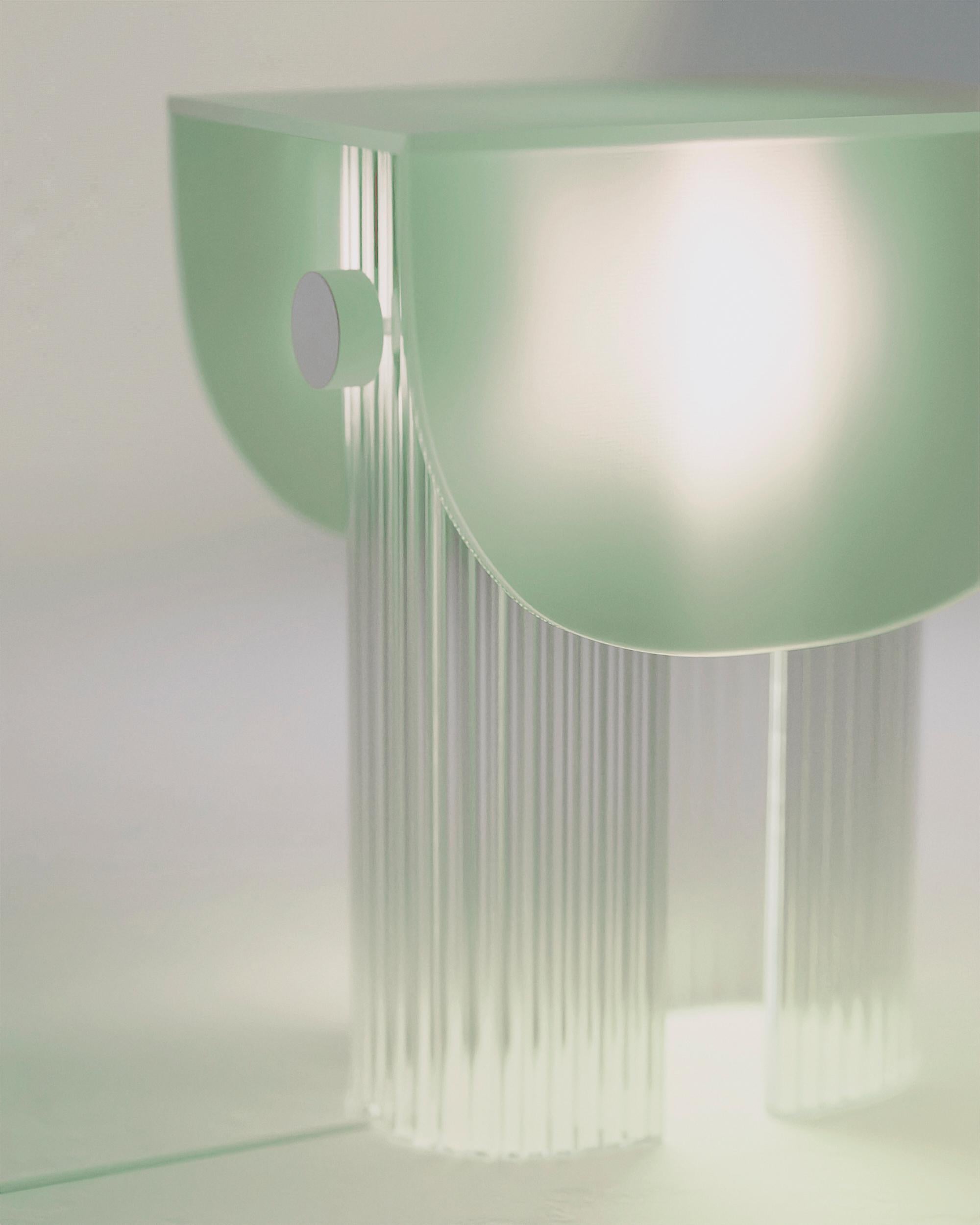Nature Green Helia-Tischlampe aus Naturglas von Glas Variations im Zustand „Neu“ im Angebot in Geneve, CH