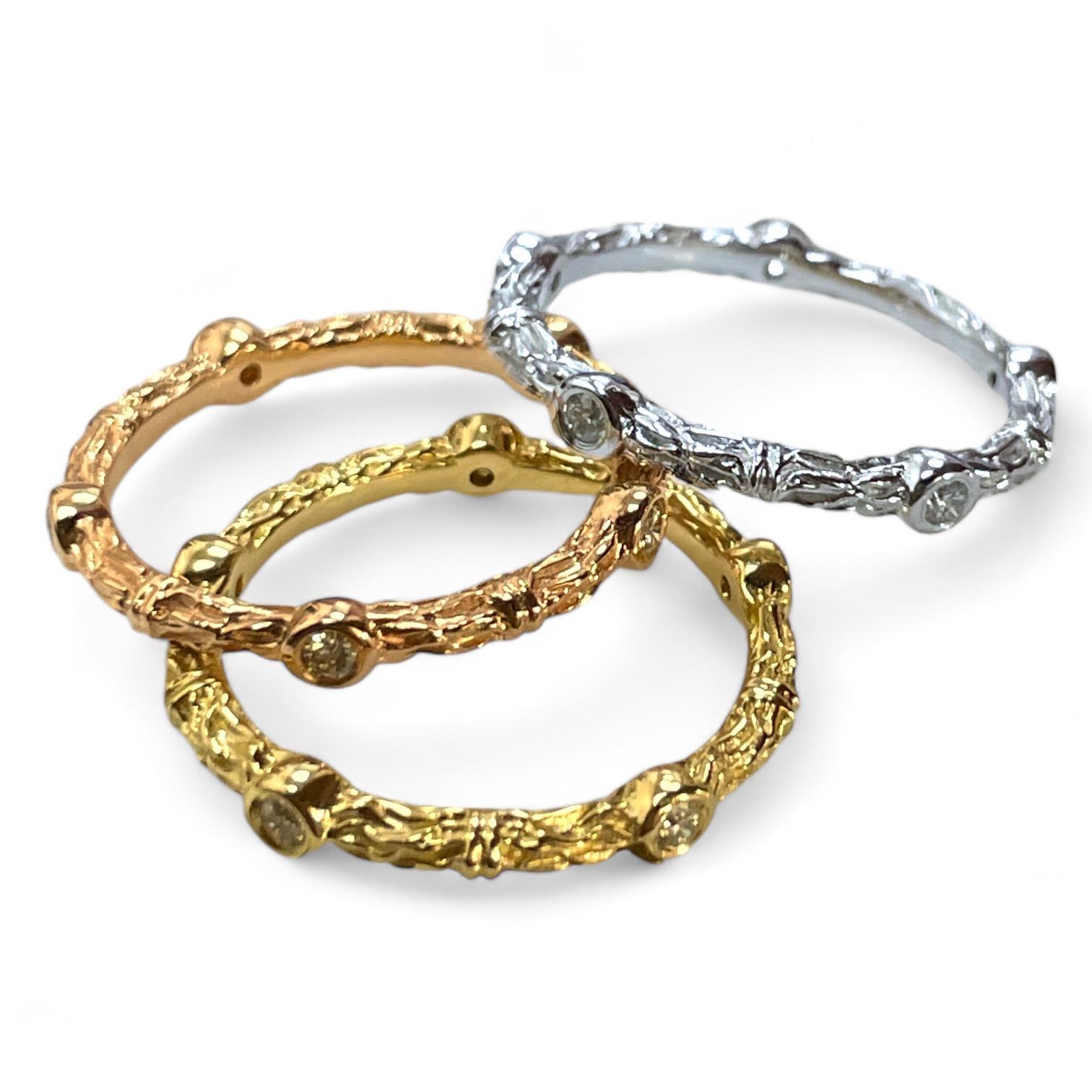 Nature-inspirierter Diamantring aus 18 Karat Gold mit 0,15 TCW natürlichen Diamanten im Zustand „Hervorragend“ im Angebot in New York, NY