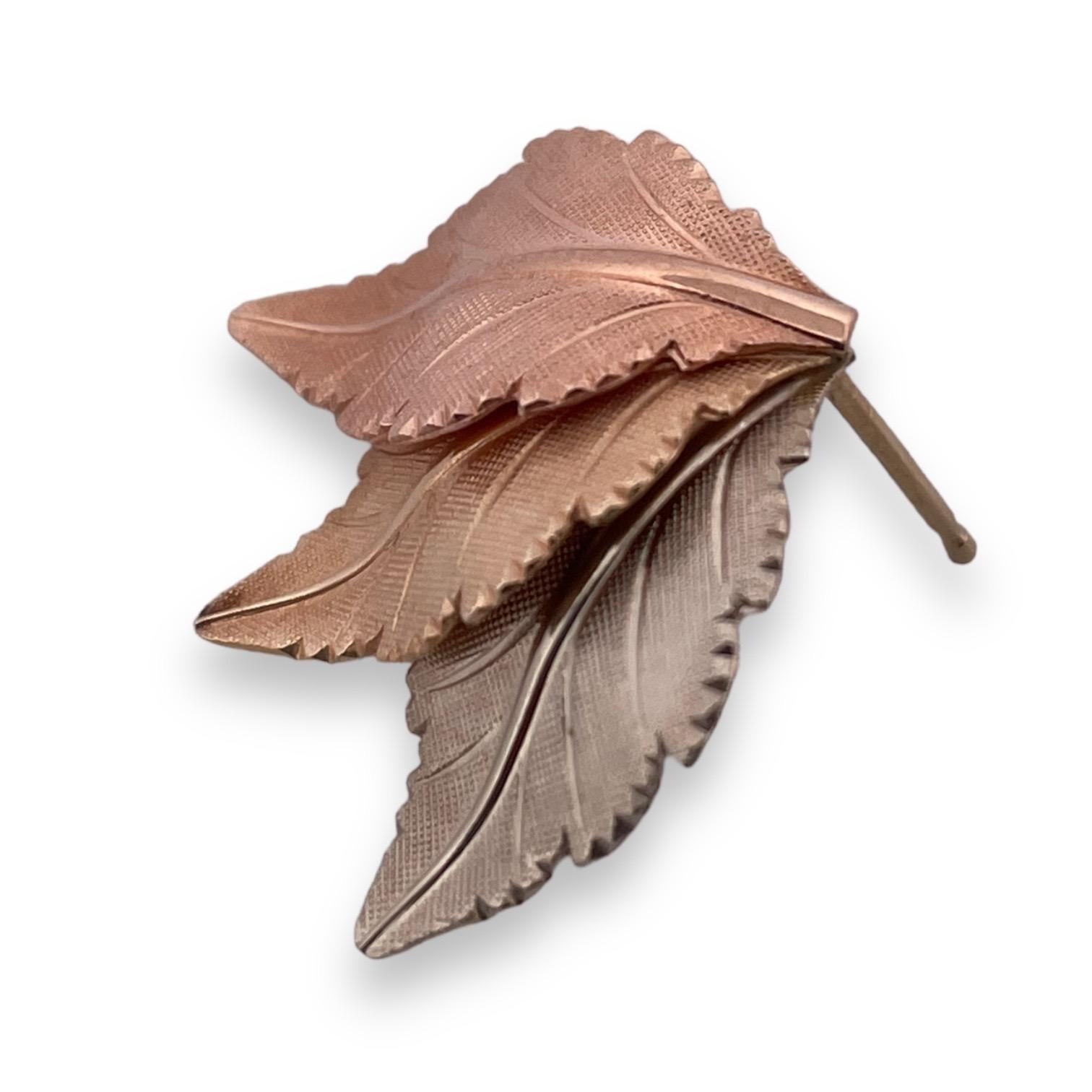 Modern Nature-Inspired 3.49g Leaf Earrings in Textured Rose Gold For Sale