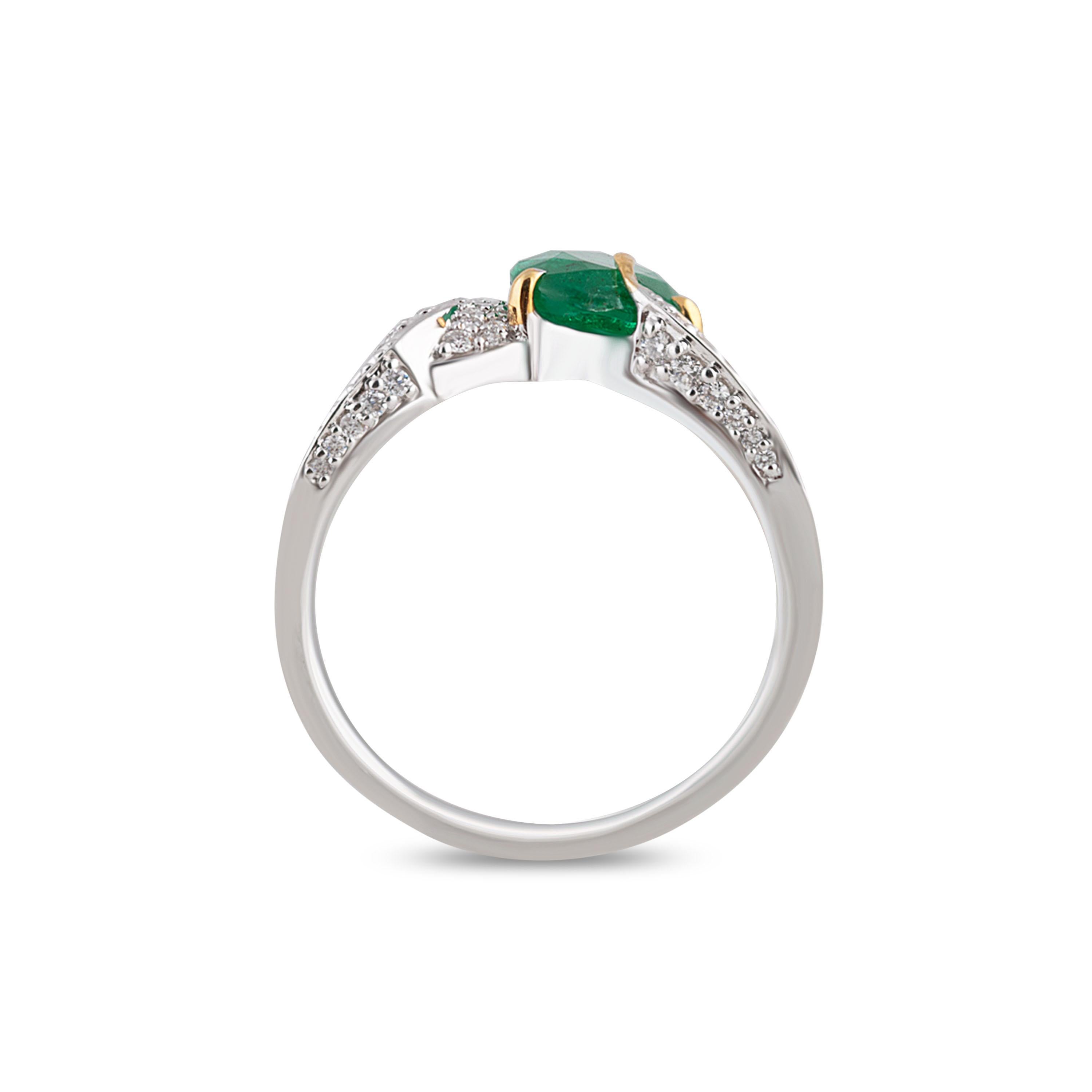 Women's Studio Rêves Nature Inspired Diamond and Emerald Cocktail Ring in 18 Karat Gold For Sale