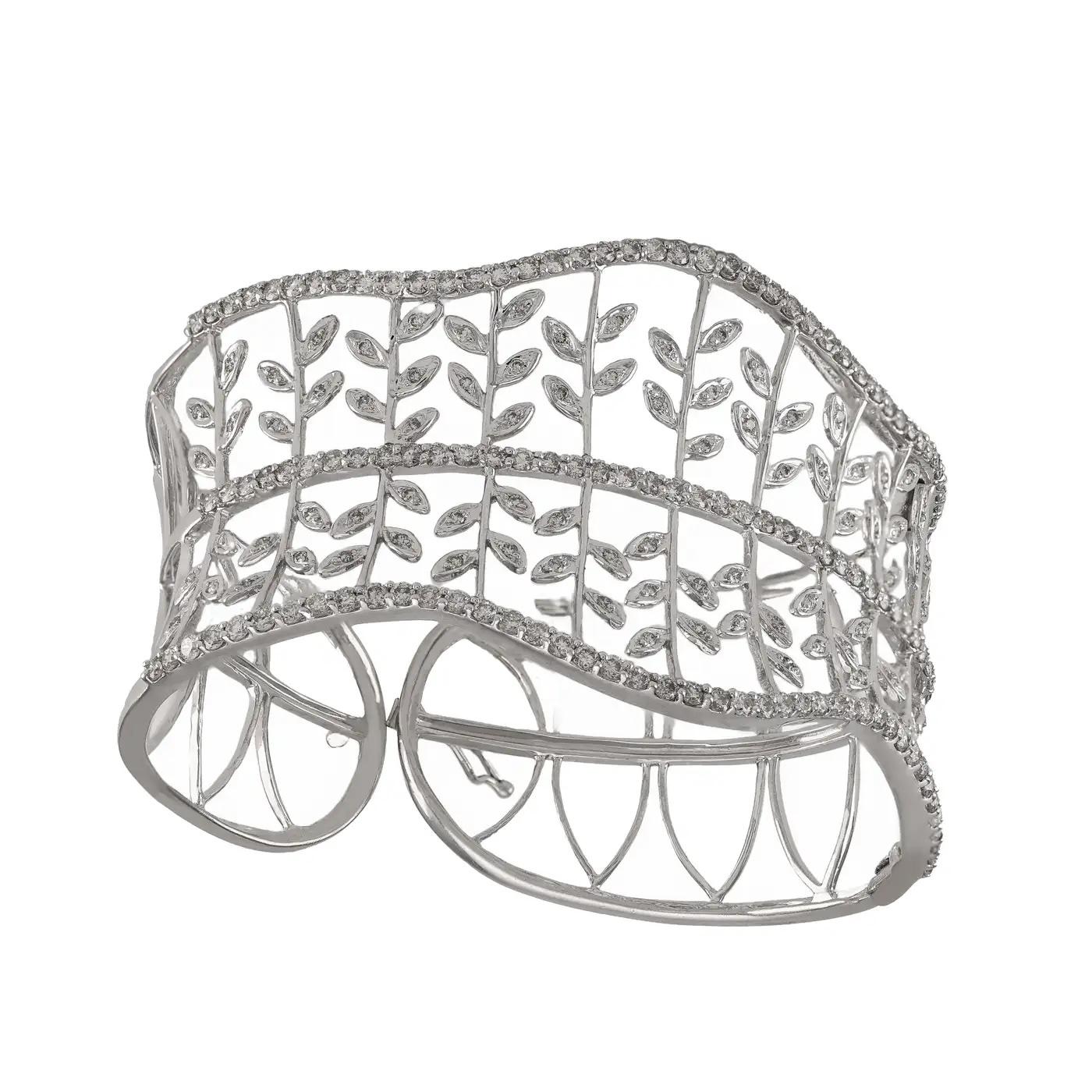 Brilliant Cut Nature-Inspired White Gold Floral Vine, Diamond 4.26 carat Wide Hinge Cuff For Sale