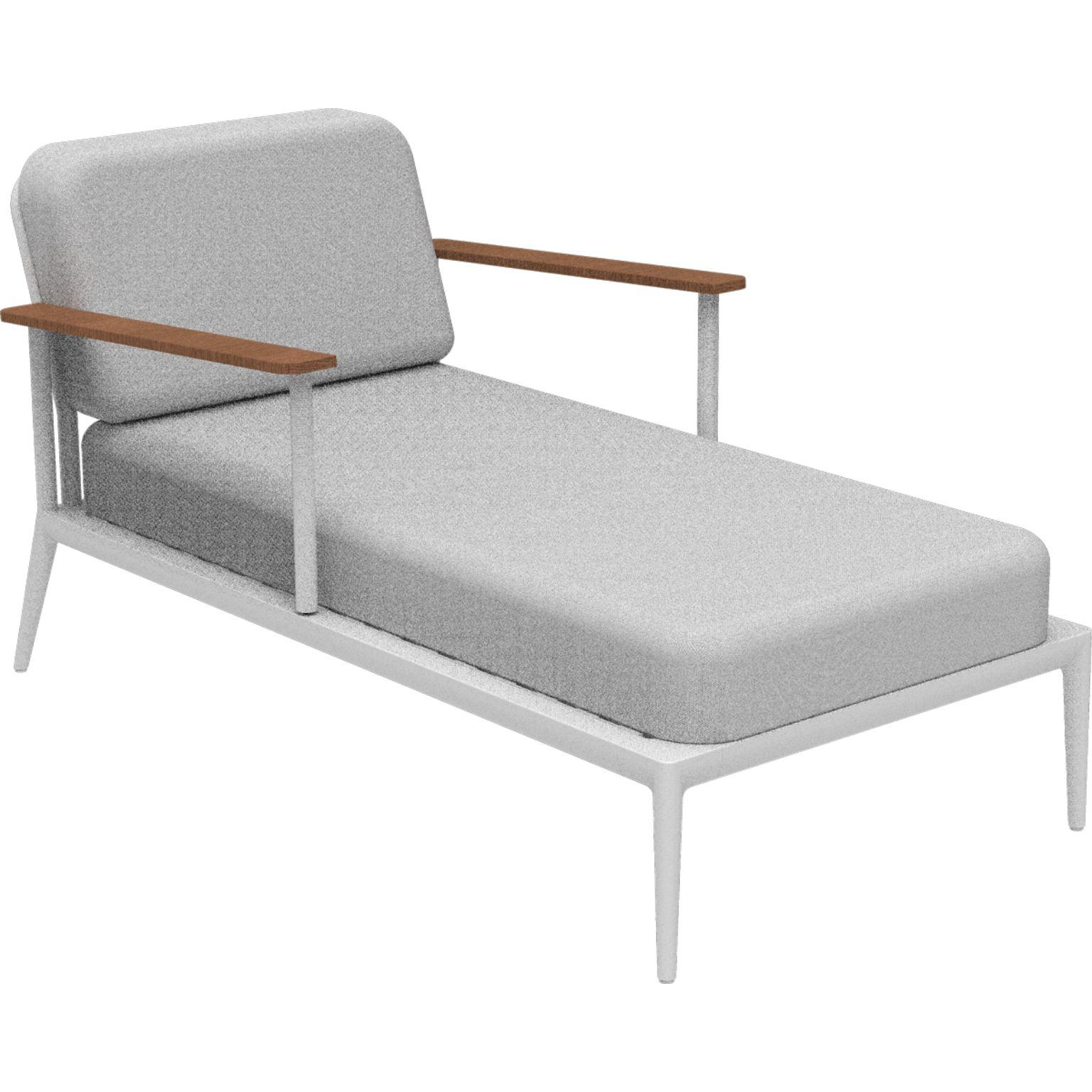 Nature White Divan by MOWEE
Dimensions: D155 x W83 x H81 cm (seat height 42 cm).
Material: Aluminum, upholstery and Iroko wood.
Weight: 30 kg.
Also available in different colors and finishes. Please contact us.

An unmistakable collection for