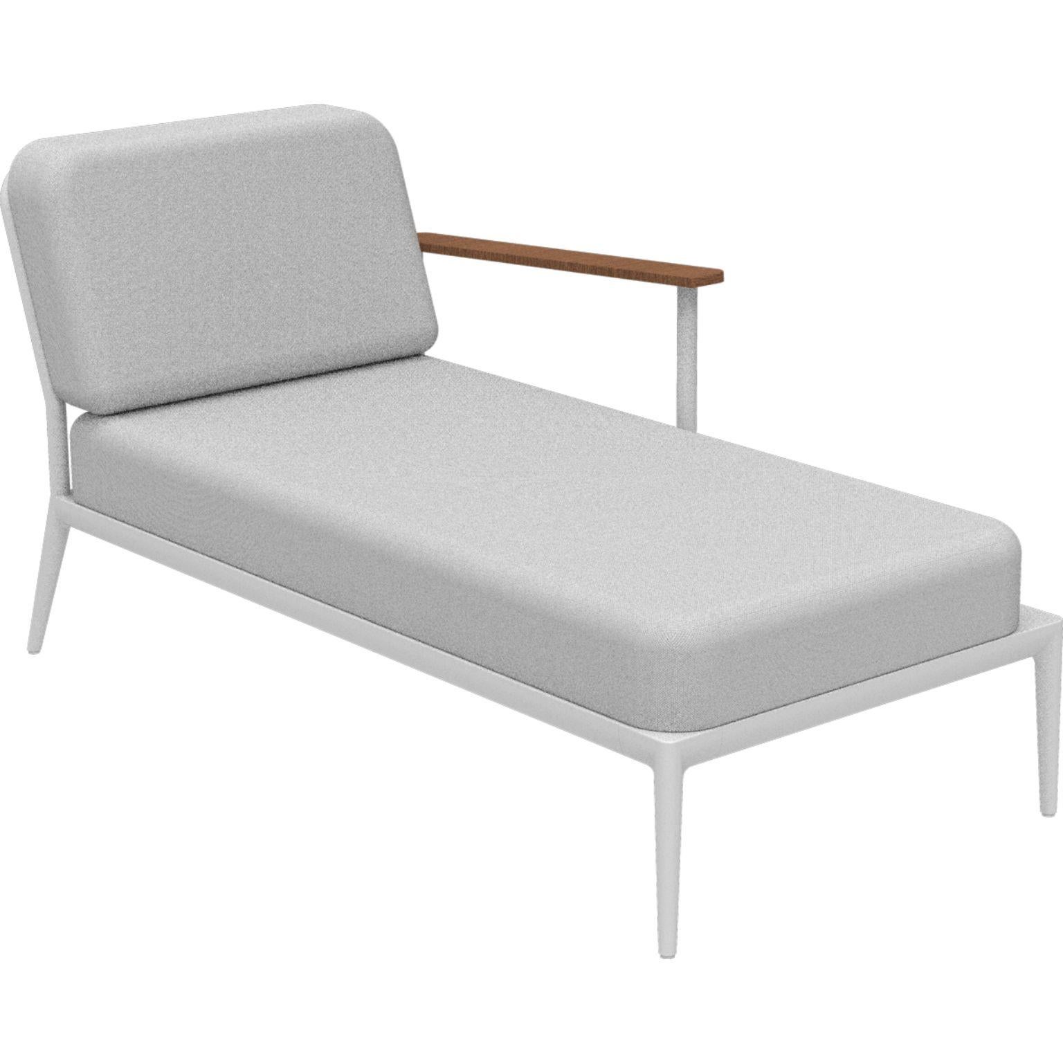 Nature White Left Chaise longue by MOWEE
Dimensions: D155 x W76 x H81 cm (seat height 42 cm).
Material: Aluminum, upholstery and Iroko Wood.
Weight: 28 kg.
Also available in different colors and finishes. 

An unmistakable collection for its