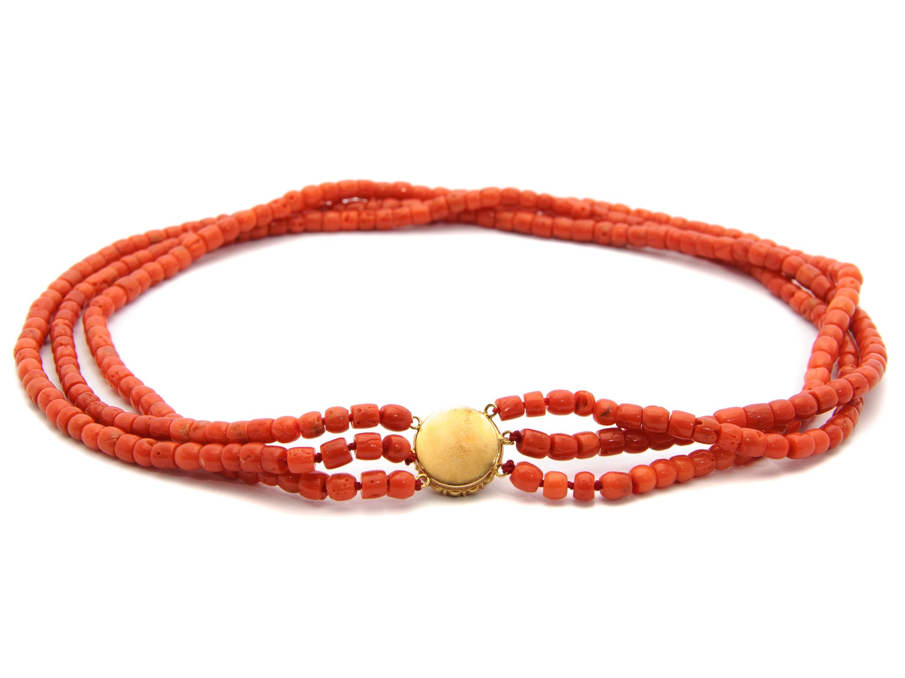 Natural Coral and 14K Gold Multi-Strand Beaded Necklace For Sale 5