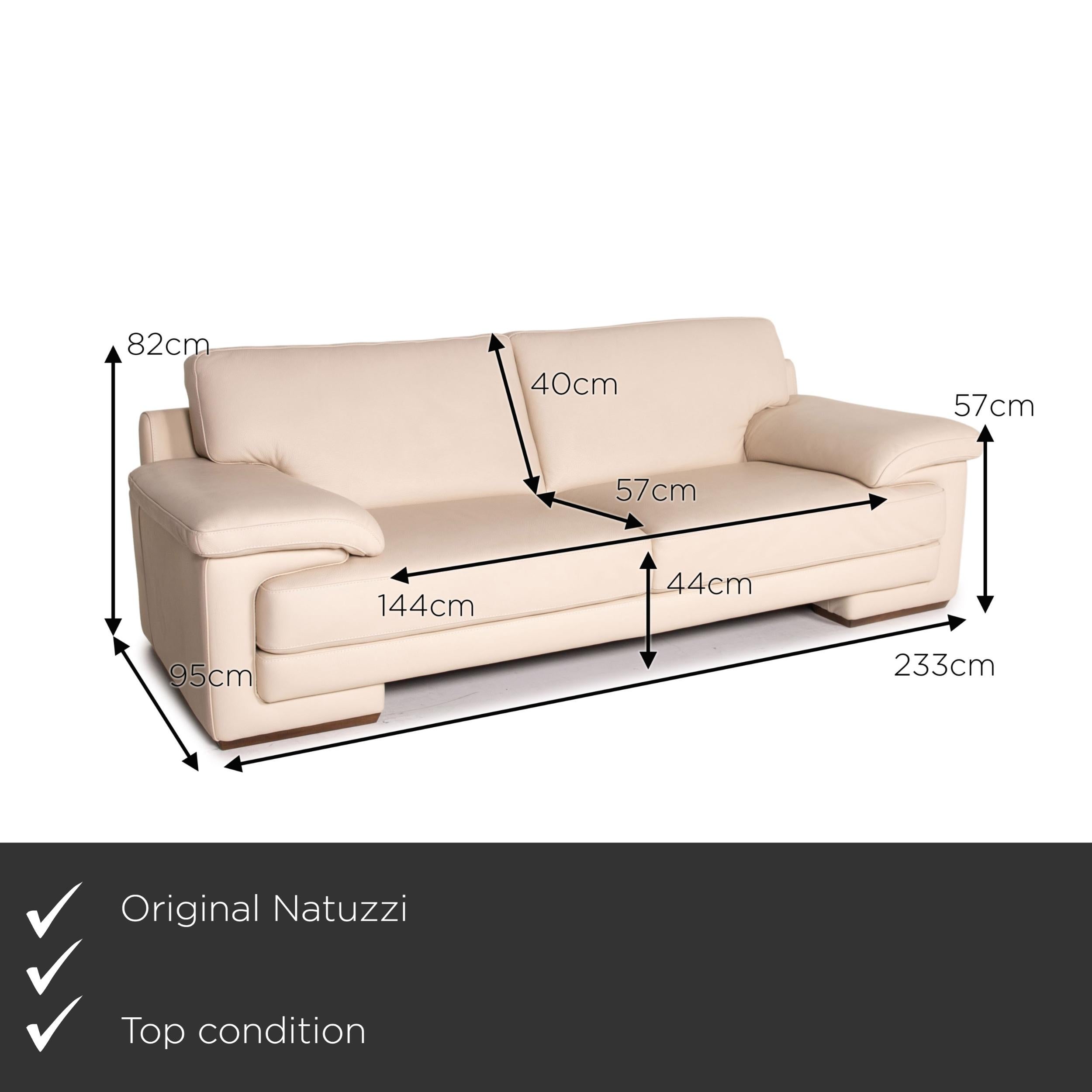 We present to you a Natuzzi 2198 leather sofa cream three-seater couch.


 Product measurements in centimeters:
 

Depth: 95
Width: 233
Height: 82
Seat height: 44
Rest height: 57
Seat depth: 57
Seat width: 144
Back height: 40.
 