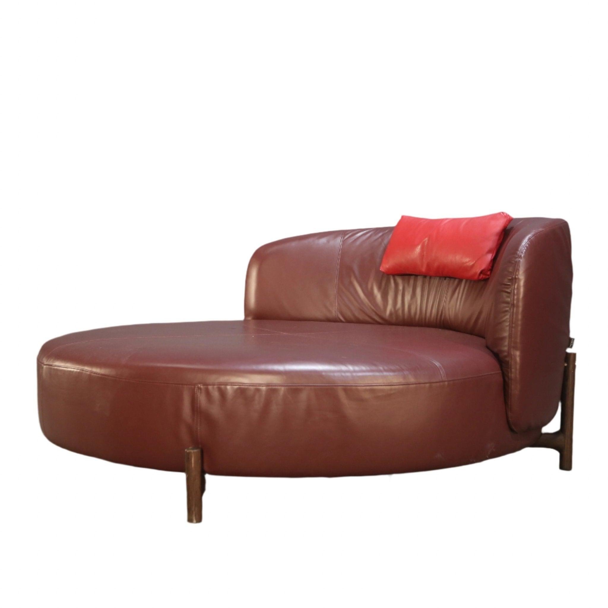 Italian Natuzzi Amalia Round Sofa by Bernhardt & Vella For Sale