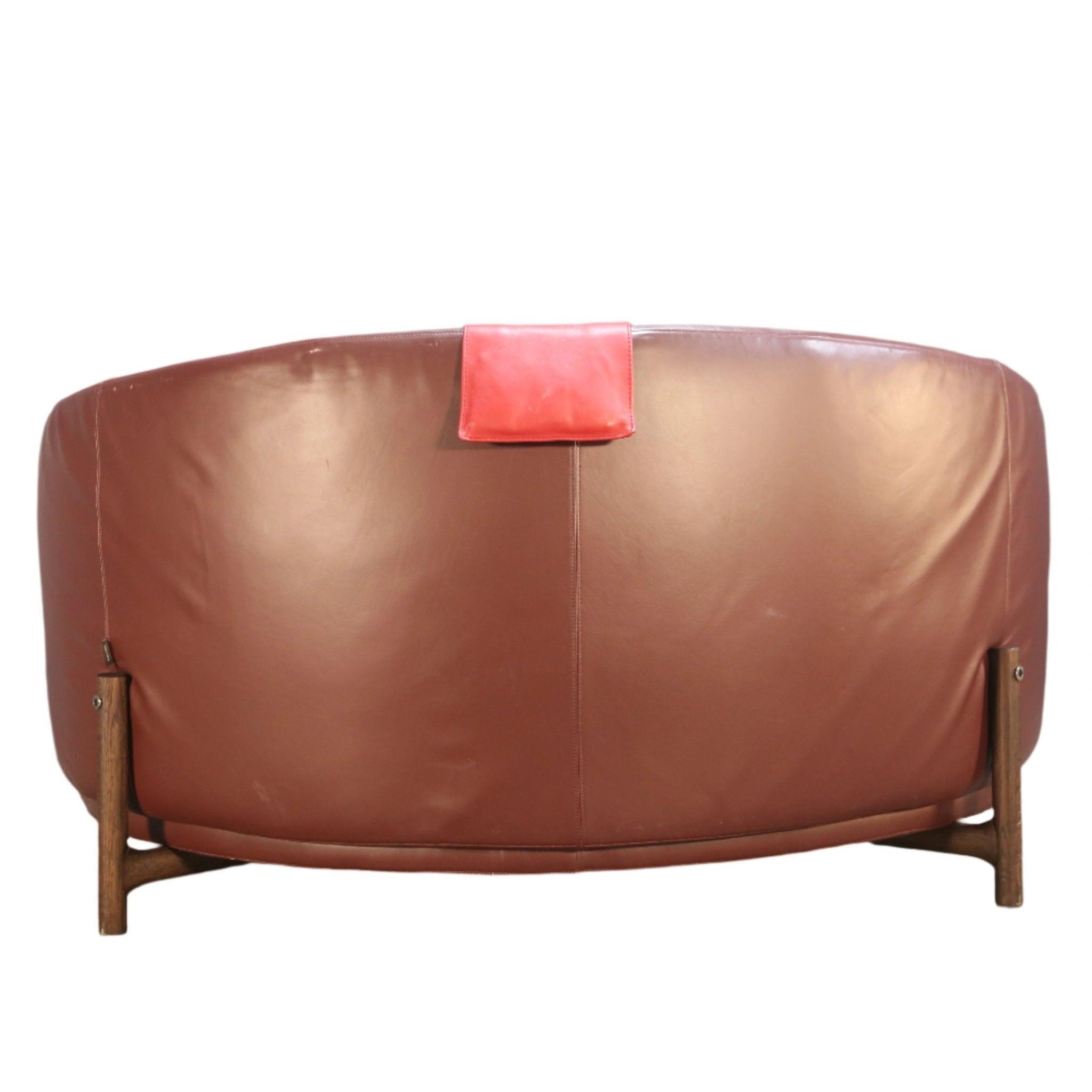 Natuzzi Amalia Round Sofa by Bernhardt & Vella For Sale 2