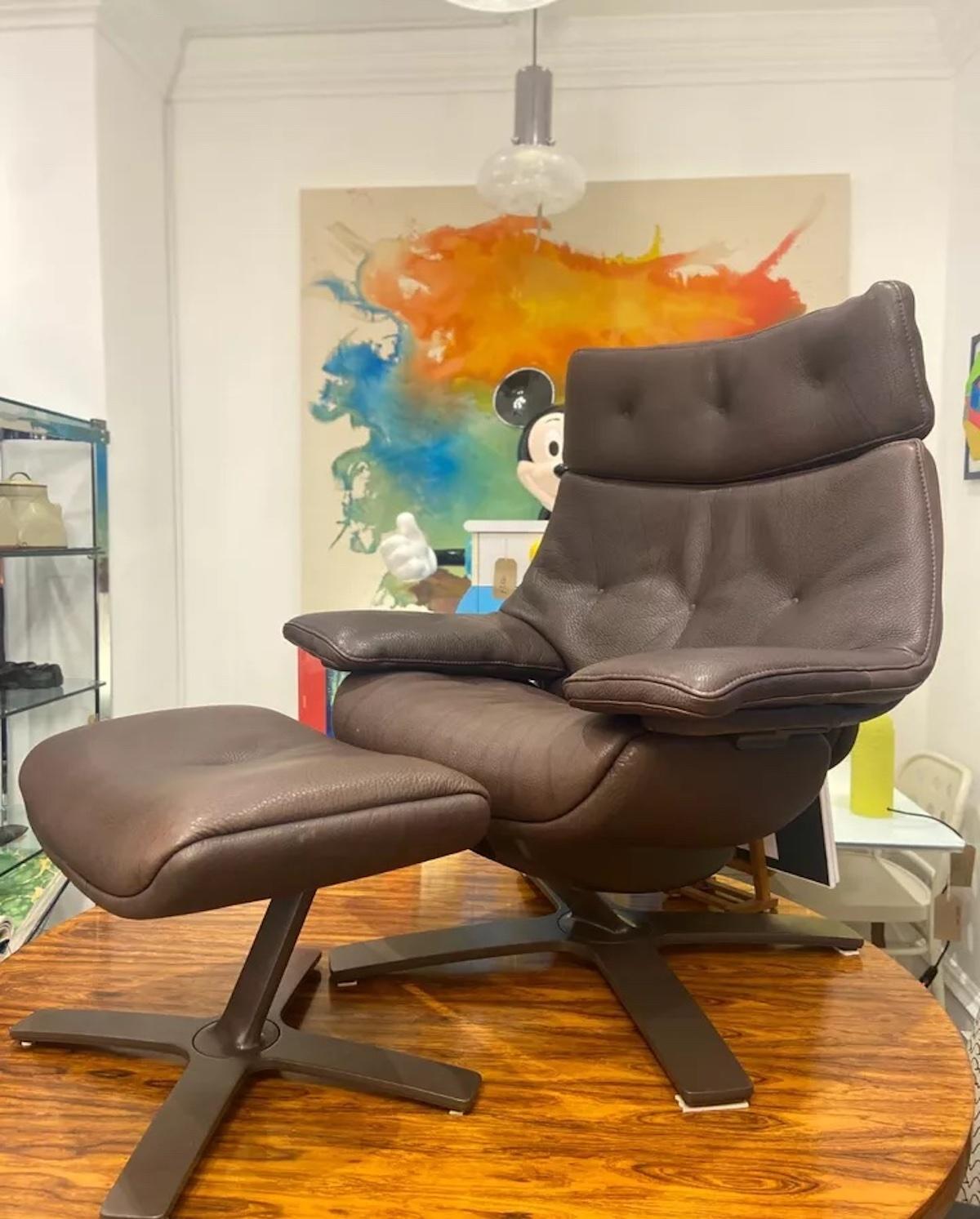20th Century Natuzzi Brown Leather Reclining Chair With Footstool