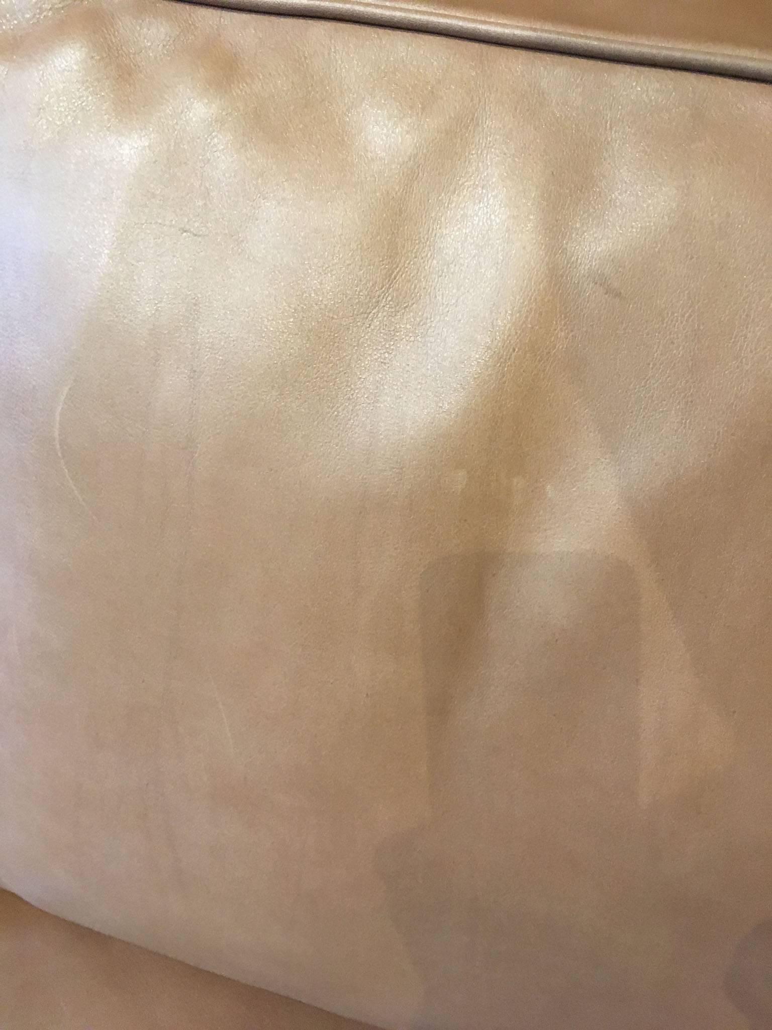 Natuzzi Italia High Grade Leather Gio Couch, circa 2017 6