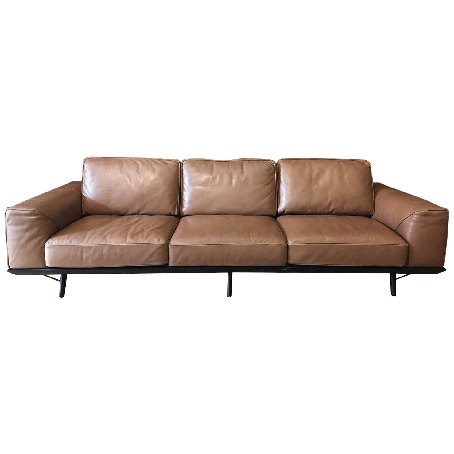 Natuzzi Italia High Grade Leather Gio Couch, circa 2017