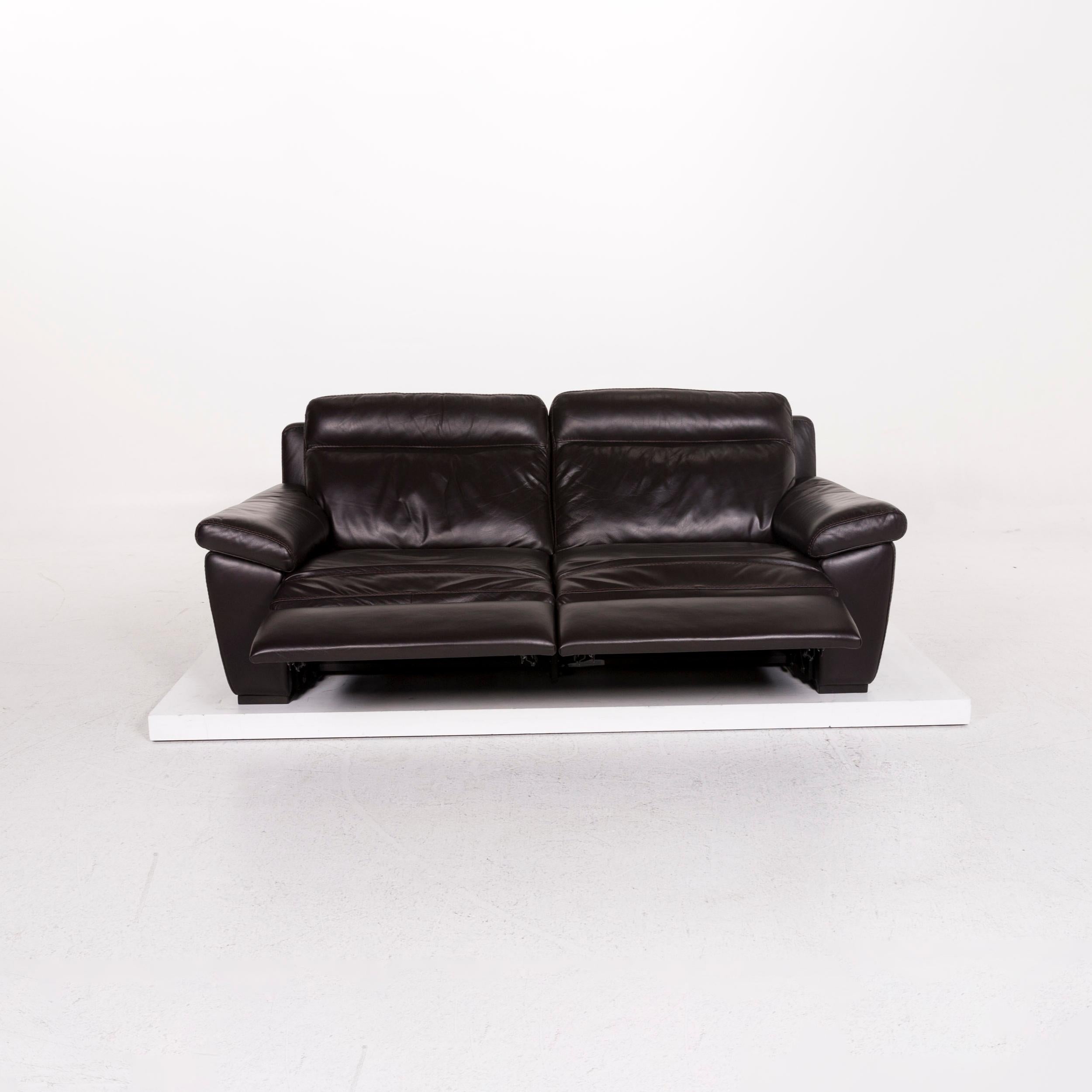 We bring to you a Natuzzi leather sofa set brown dark brown 1x three-seat 1x two-seat couch.

 

 Product measurements in centimeters:
 

Depth 97
Width 211
Height 90
Seat-height 42
Rest-height 56
Seat-depth 54
Seat-width