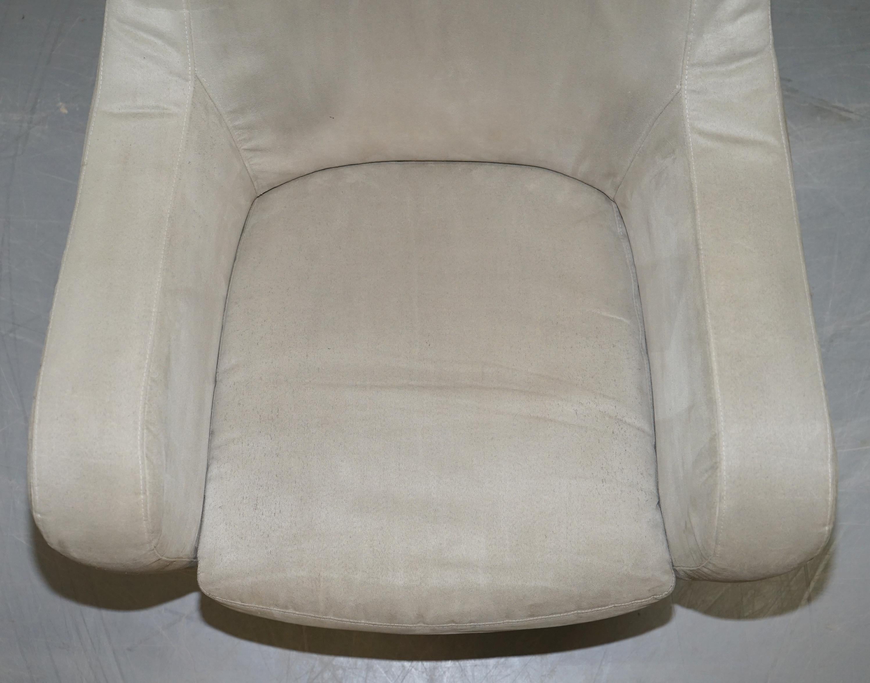 20th Century Natuzzi Made in Italy Suede Grey Upholstery Armchair Professionally Cleaned