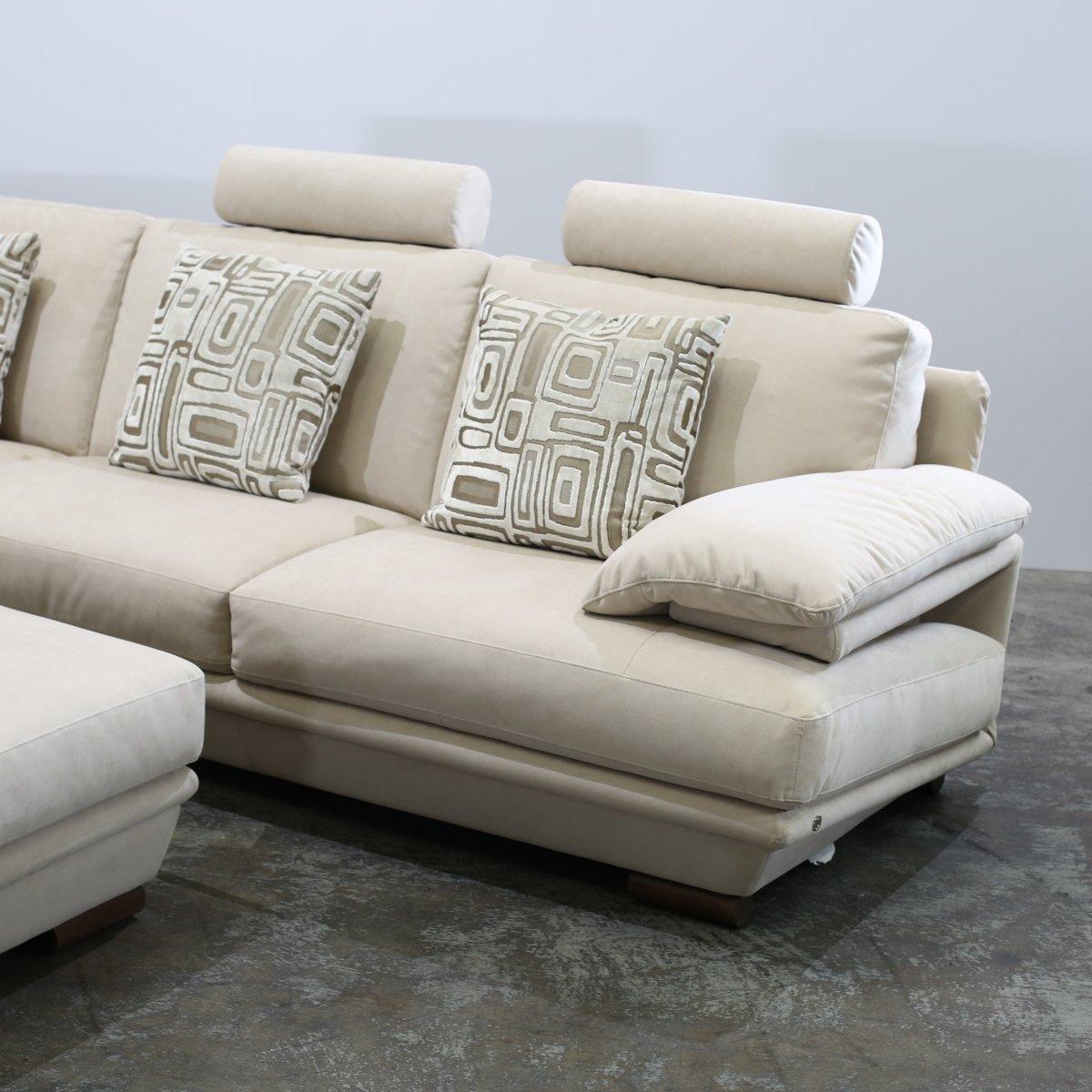 Natuzzi Plaza Large Sectional Sofa In Good Condition For Sale In Basildon, London