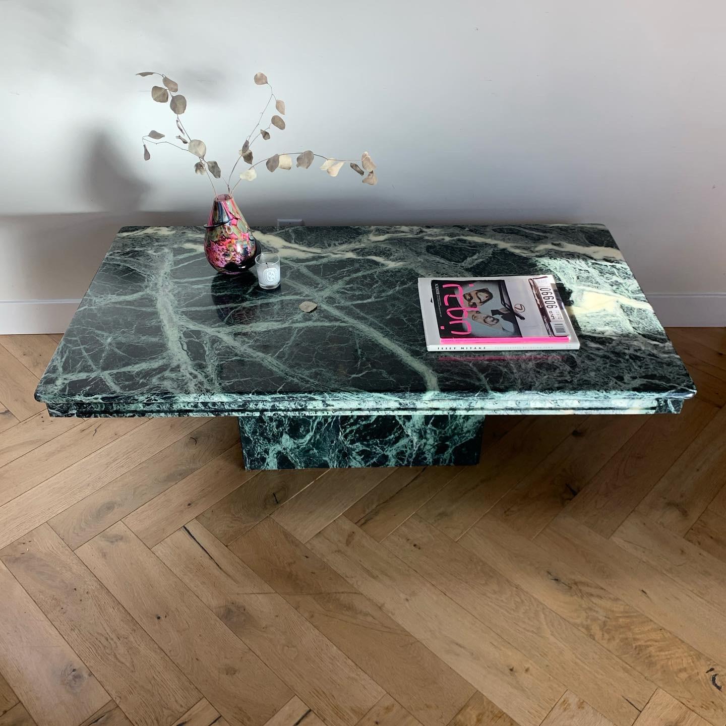 Natuzzi Vintage Italienischer Couchtisch aus grünem Marmor:: ca. 1970er Jahre 6