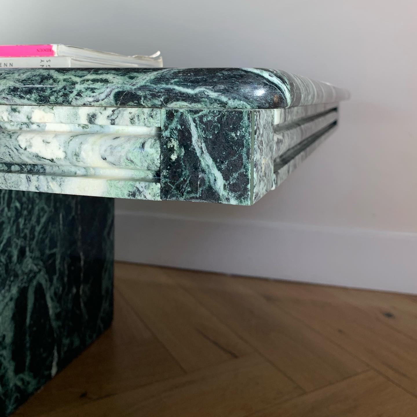 Natuzzi Vintage Italienischer Couchtisch aus grünem Marmor:: ca. 1970er Jahre 2