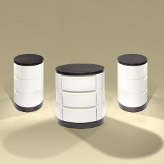 Natuzzy Contemporary and Customizable Bedside Table With Three Drawers