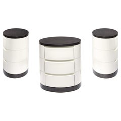 Comodino con tre cassetti contemporaneo e personalizzabile Natuzzy