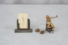 Freches nacktes Mädchen aus Bronze mit Weinglas, ursprünglich ein Zerstäuber, ca. Bergmann