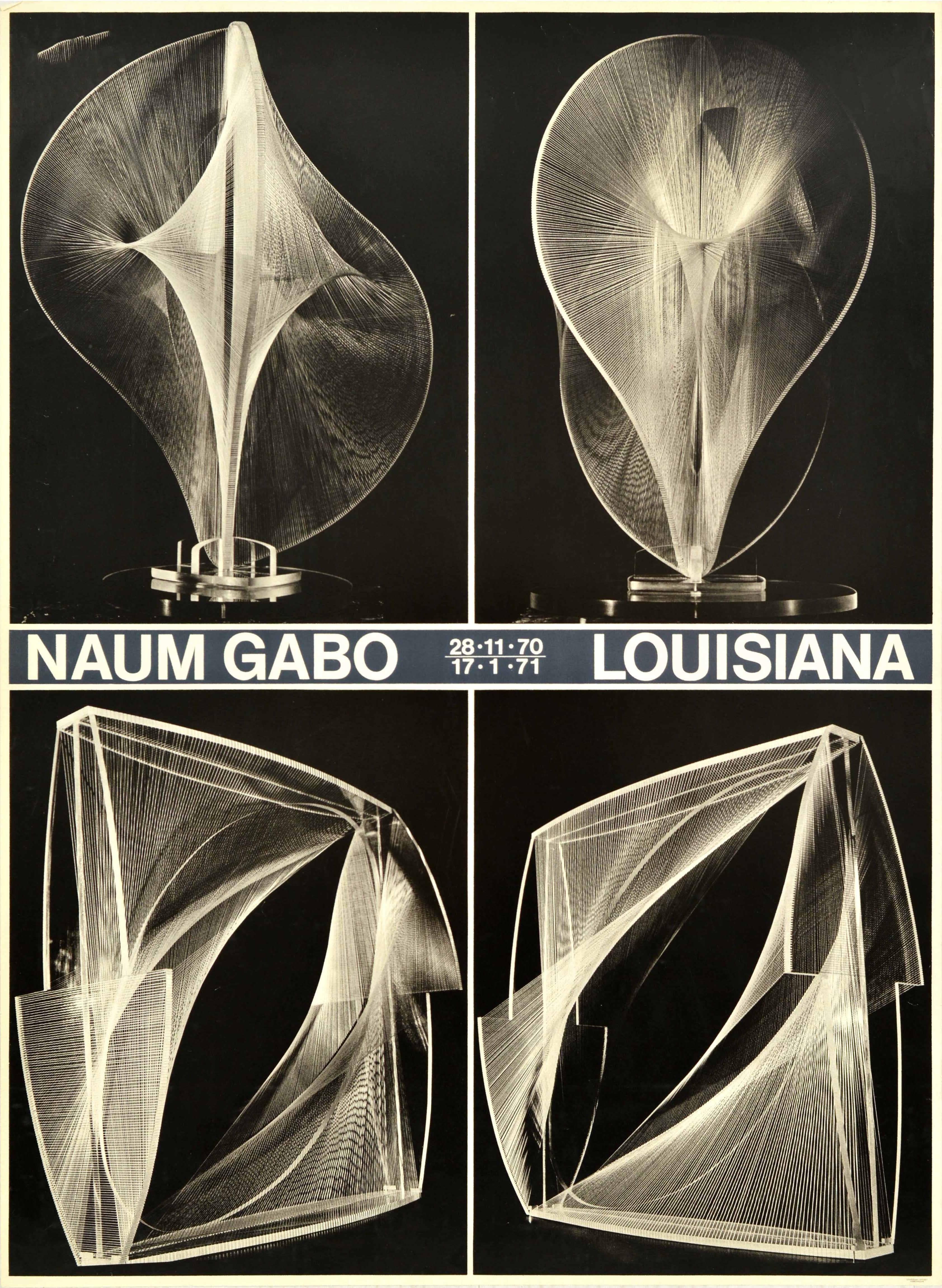 Manifesto pubblicitario originale d'epoca per una mostra di opere del noto scultore d'avanguardia, artista cinetico e stampatore Naum Gabo (Naum Neemia Pevsner; 1890-1977), tenutasi in Louisiana dal 28 novembre 1970 al 17 gennaio 1971, con quattro
