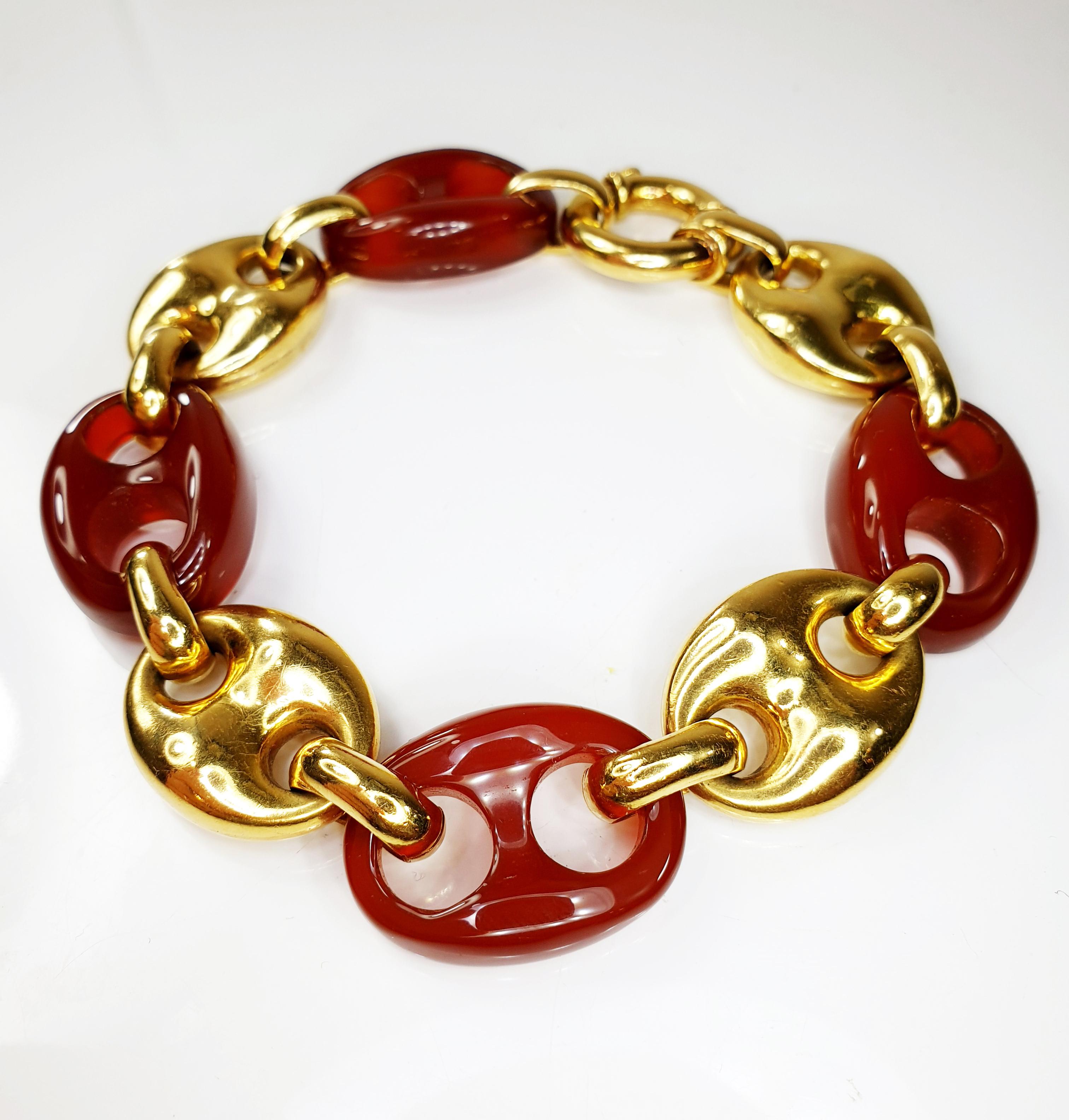 Contemporary Nautical Anchor Link Bracelet 18 Karat Solid Yellow Gold and Red Carnelian