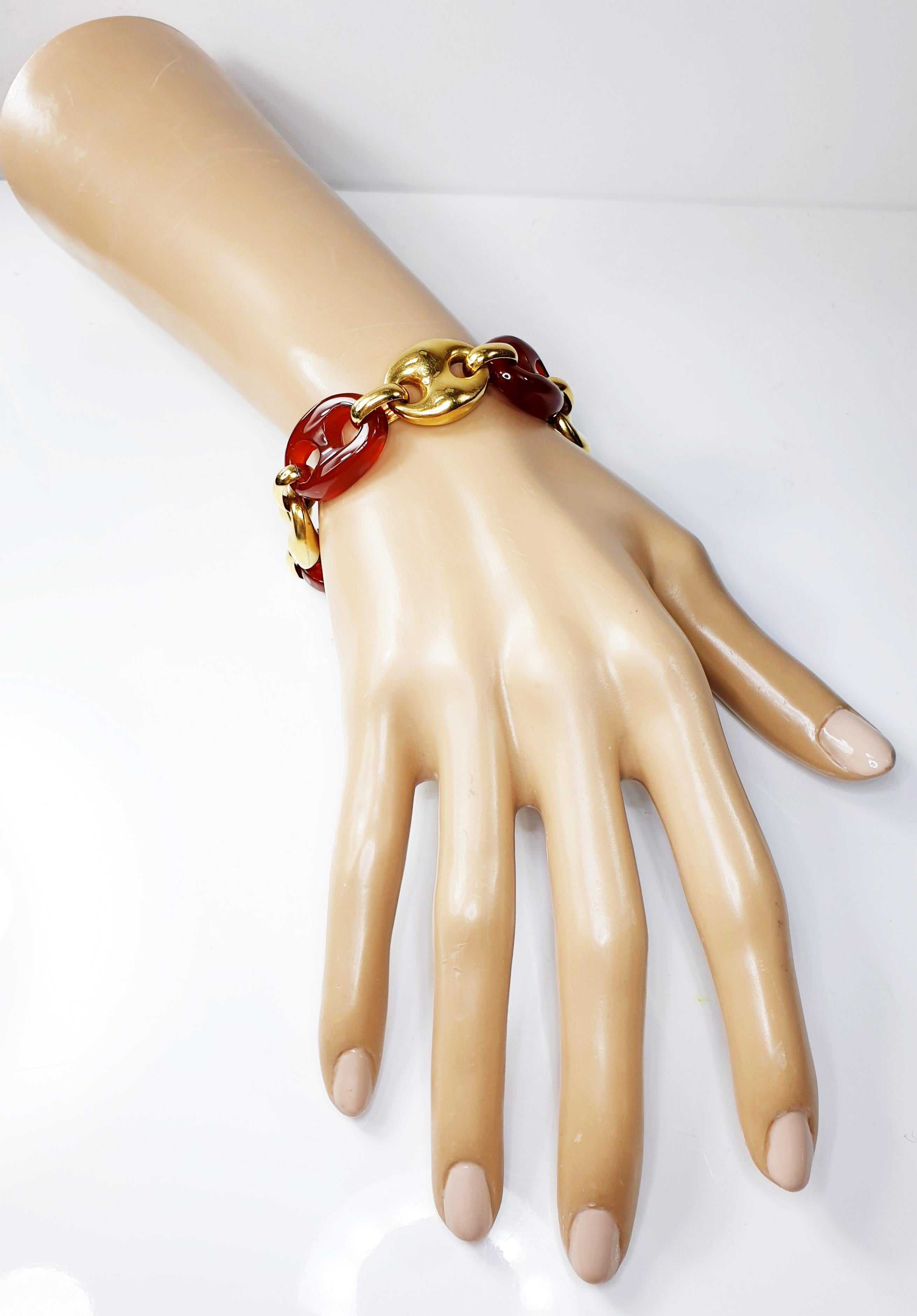 Women's Nautical Anchor Link Bracelet 18 Karat Solid Yellow Gold and Red Carnelian