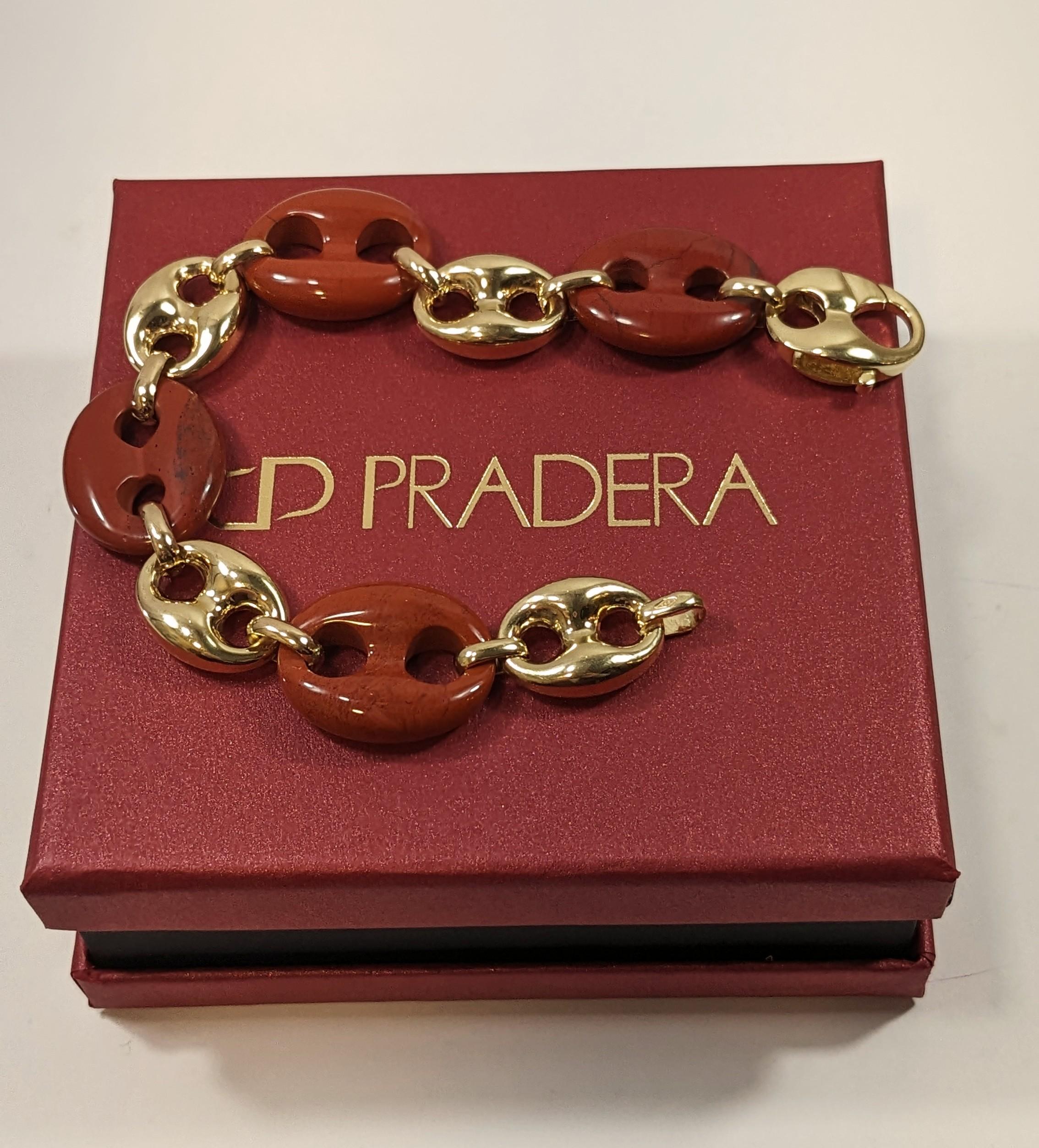 Contemporary Nautical Anchor Link Bracelet 18K Solid Yellow Gold and Intense Red Jasper For Sale