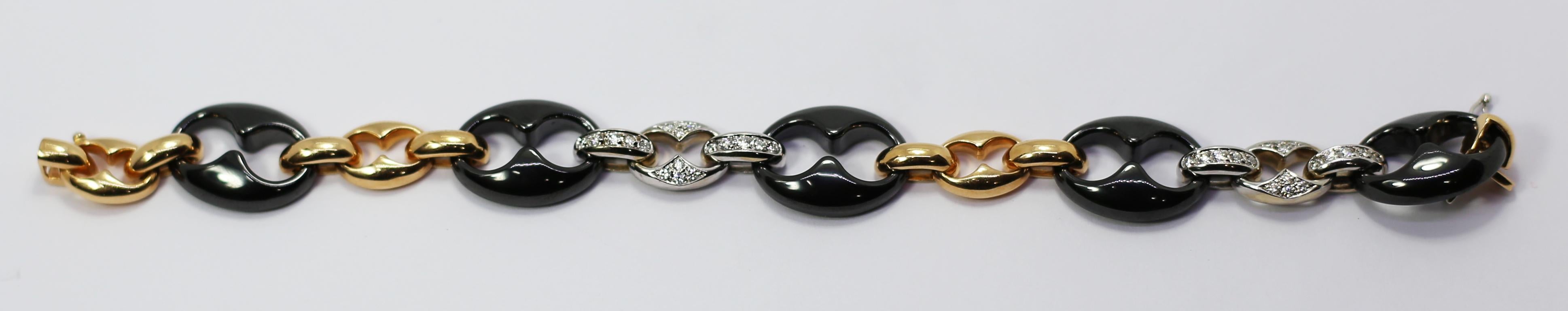 Bracelet à maillons ancre nautique en or jaune 18 carats, porcelaine noire et diamants blancs en vente 1