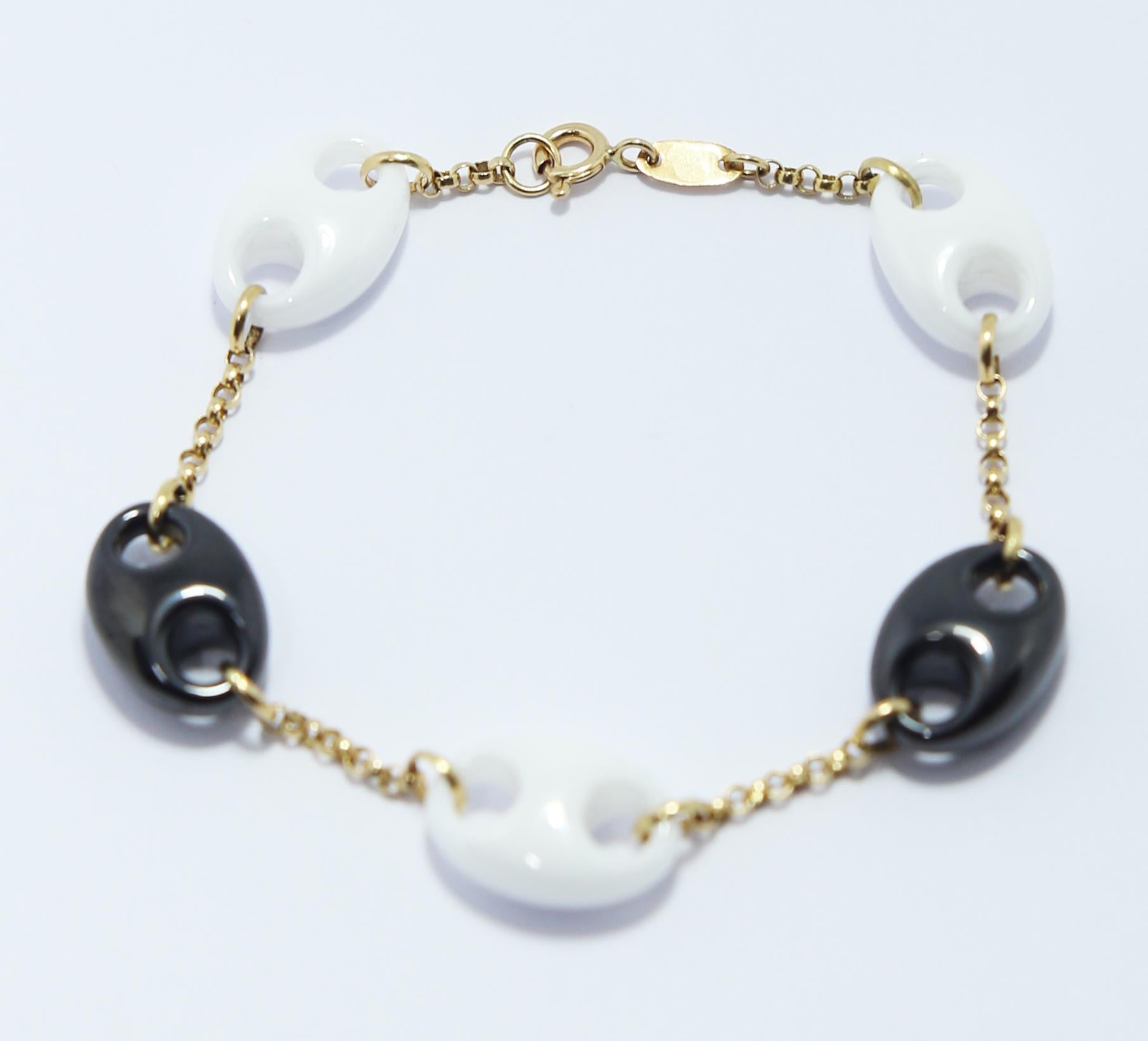 Contemporary Nautical Anchor Link Bracelet 18k Yellow Gold Chain, Black and White Porcelain