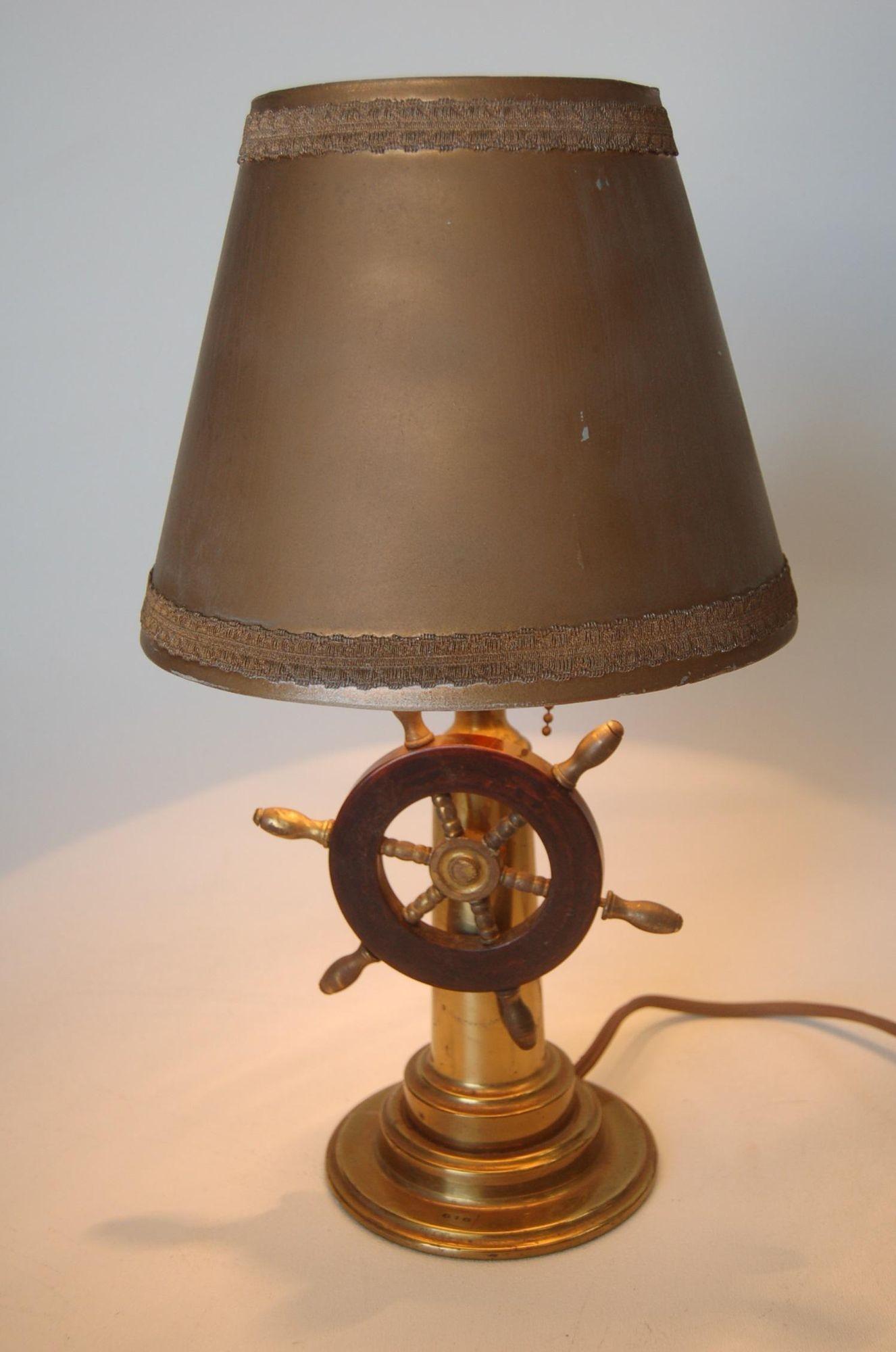Mid-20th Century Nautical Brass and Bakelite Ships Wheel Helm Table Lamp For Sale