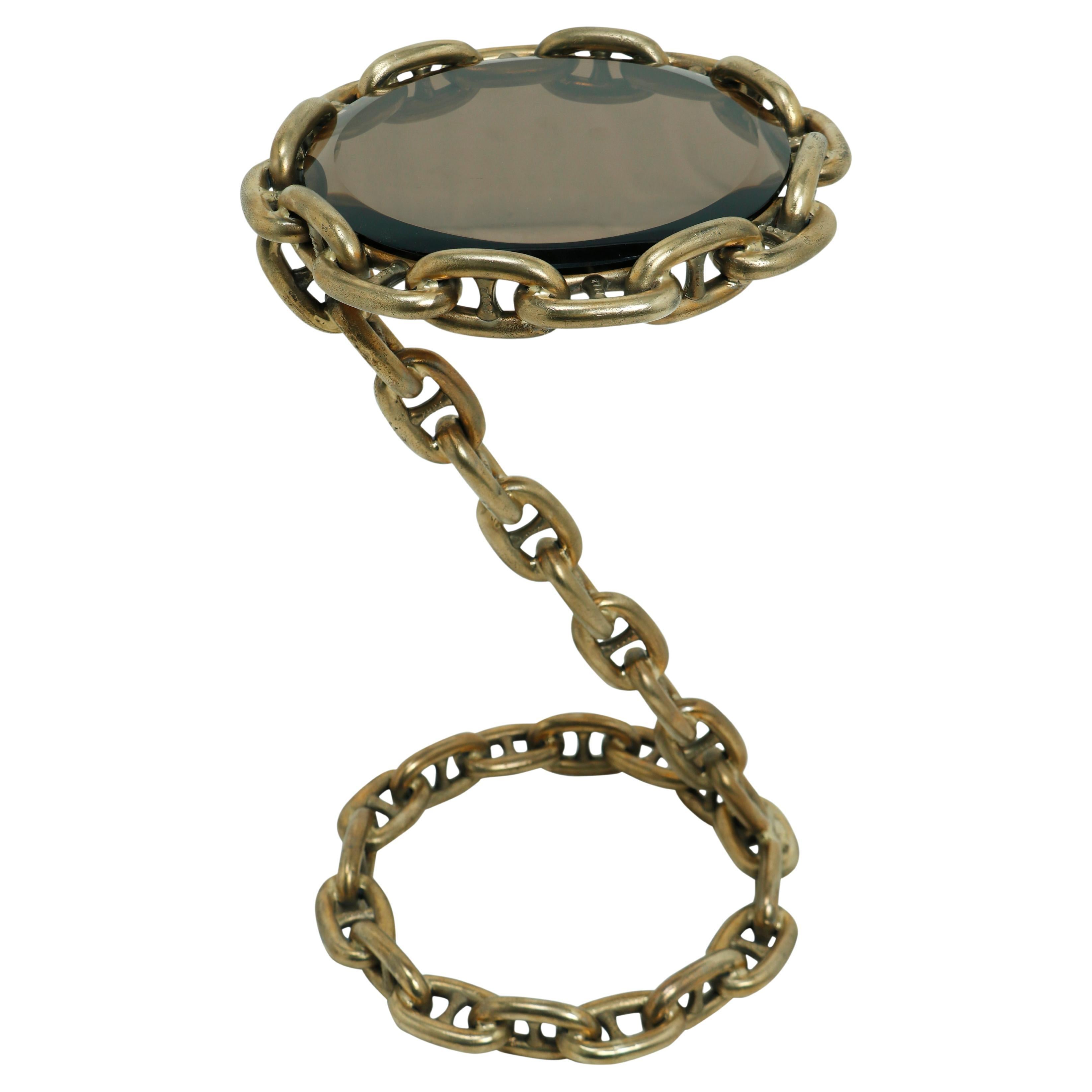 Table d'appoint en laiton avec plateau en verre fumé par Deborah Lockhart Phillips en vente