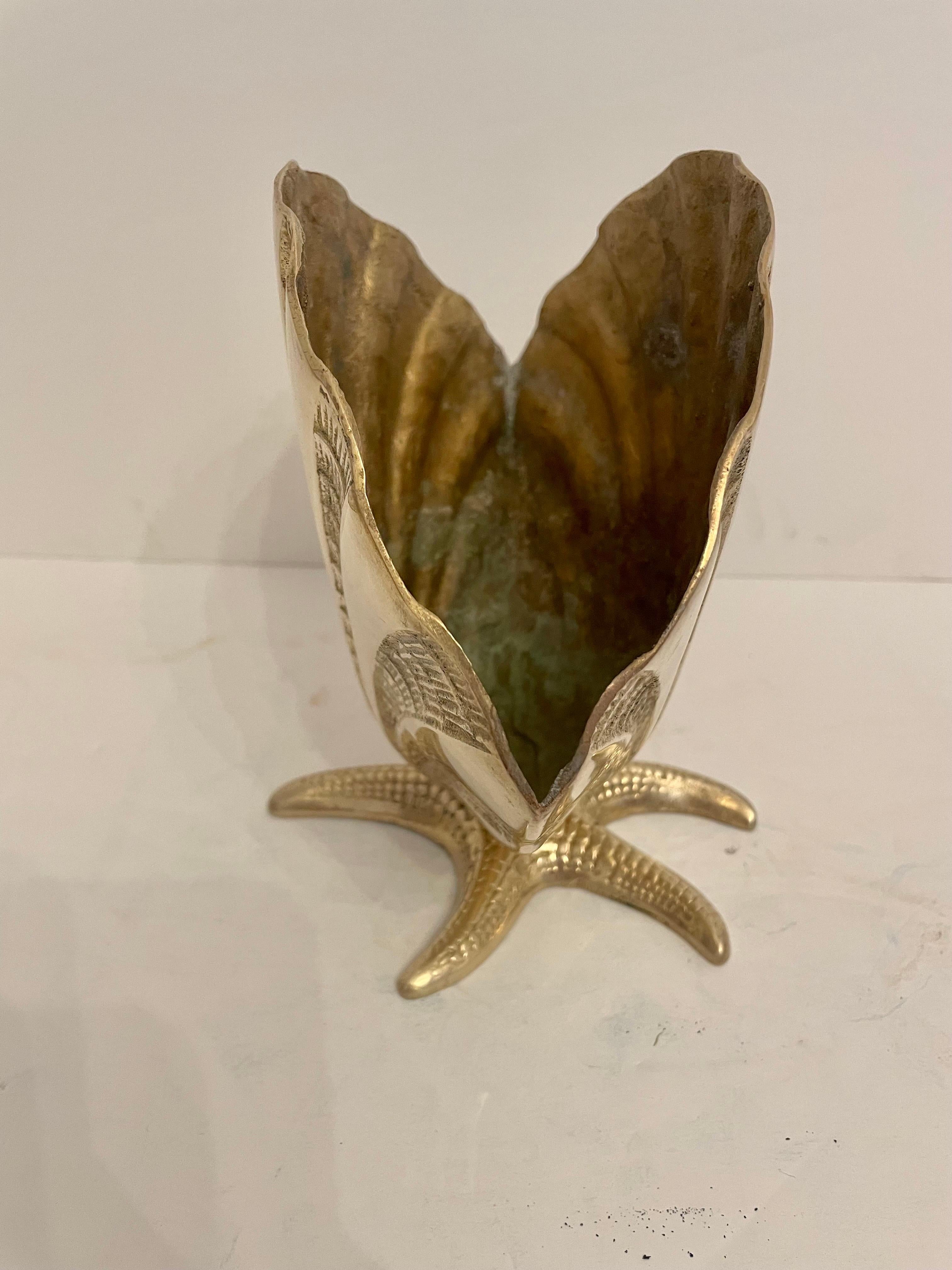 Nautical Brass Sea Shell on Starfish Base Planter In Good Condition For Sale In New York, NY