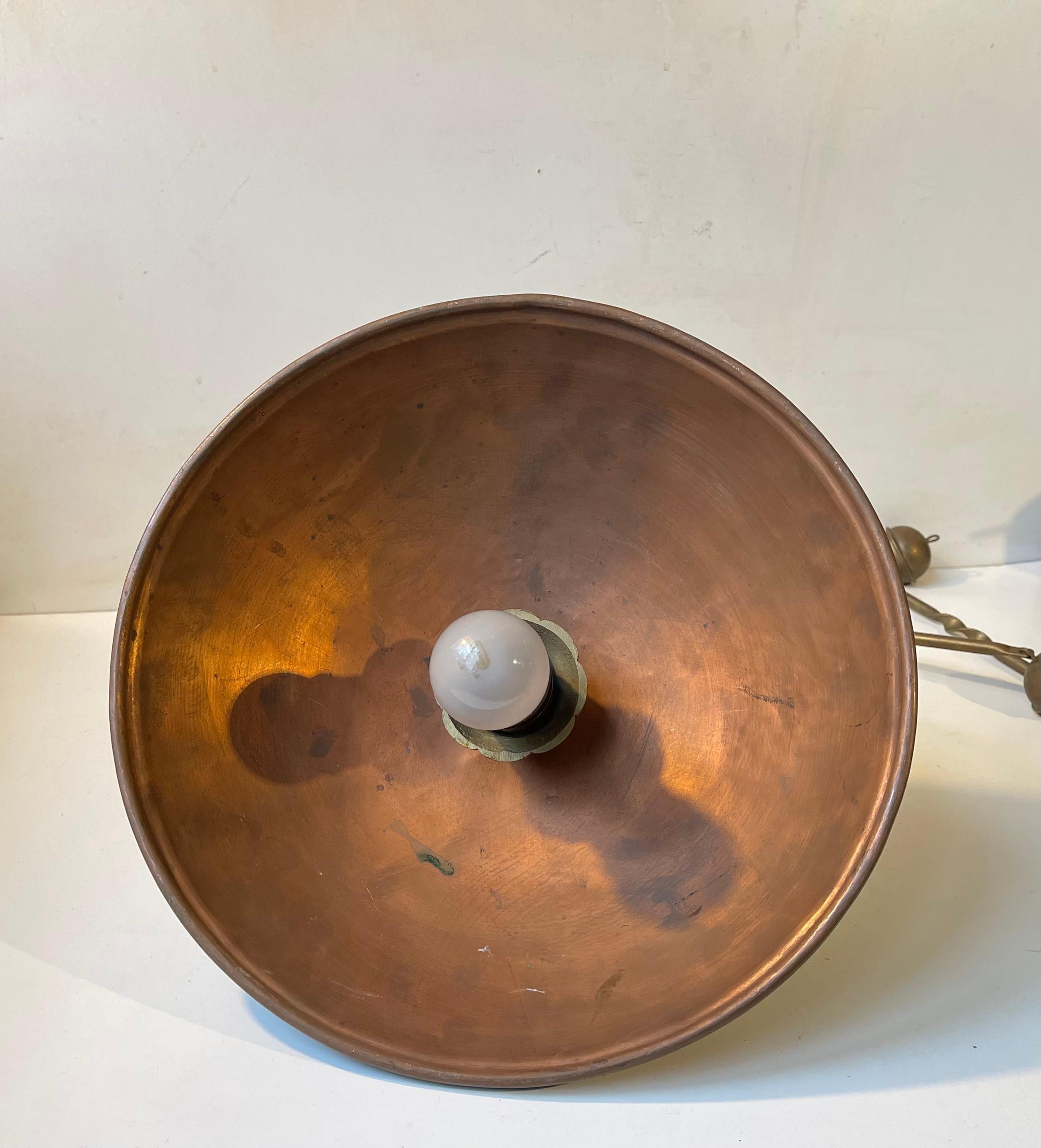 Scandinave Lampe suspendue à chaîne nautique en laiton et cuivre, années 1930 en vente