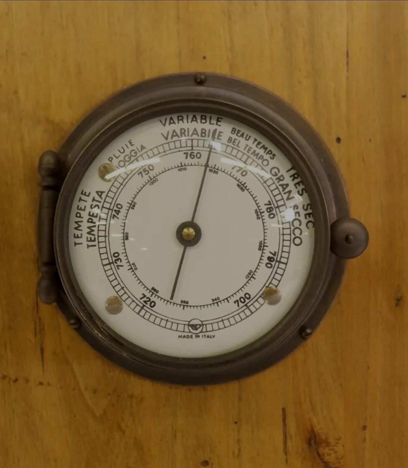 Nautical Frigate Ships Weatherstation Lantern Barometer Thermometer Wall Panel In Good Condition In Forney, TX