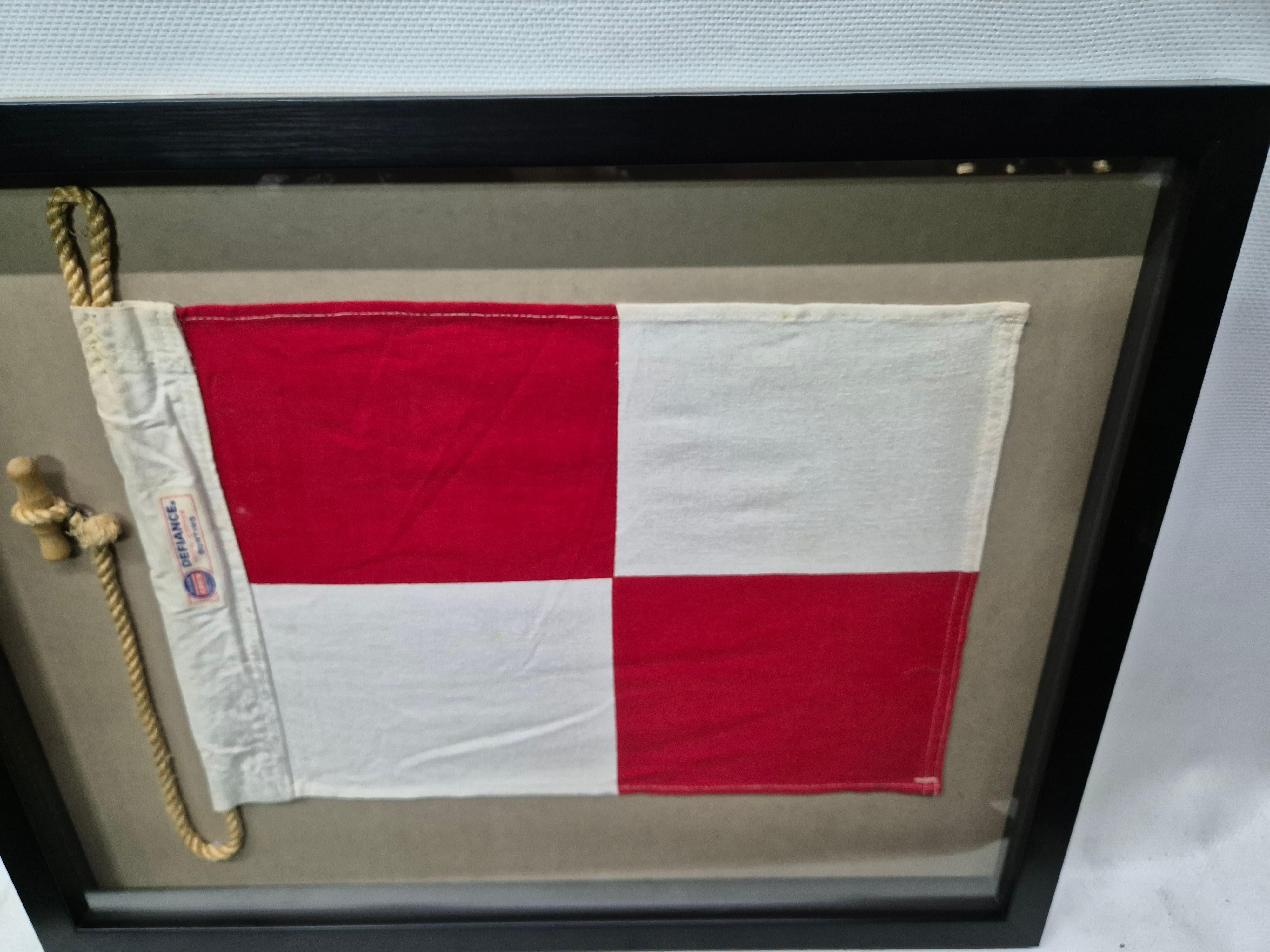Drapeau de signalisation nautique de la lettre 