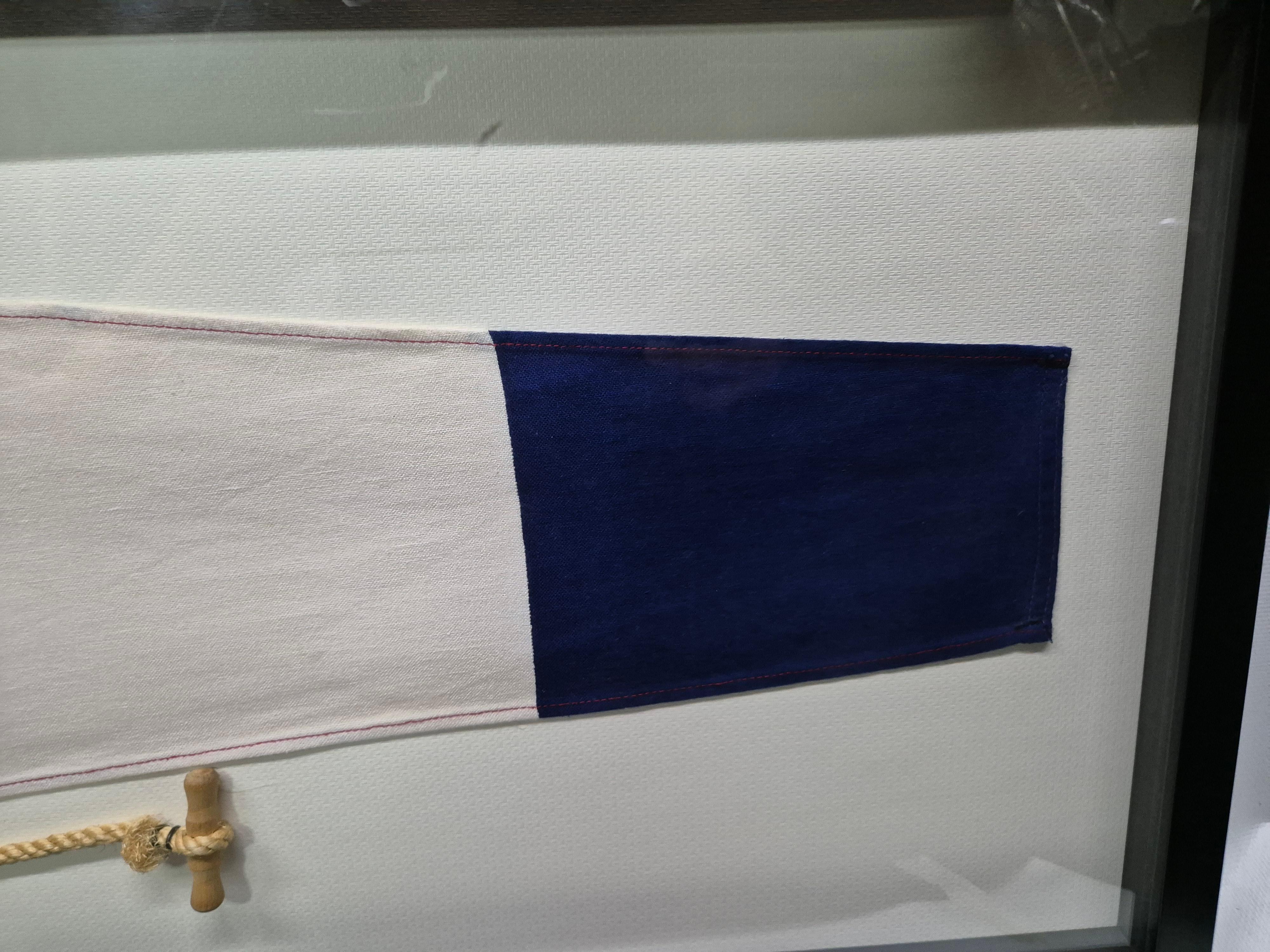 Coton Fanion de signalisation nautique pour le chiffre TROIS dans un cadre en vente