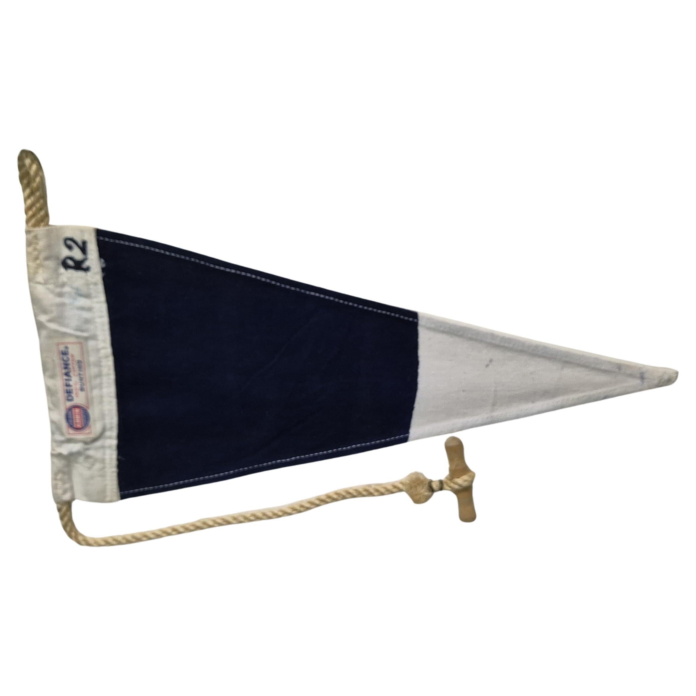 Véritable drapeau international de signalisation maritime dans un cadre personnalisé de type 