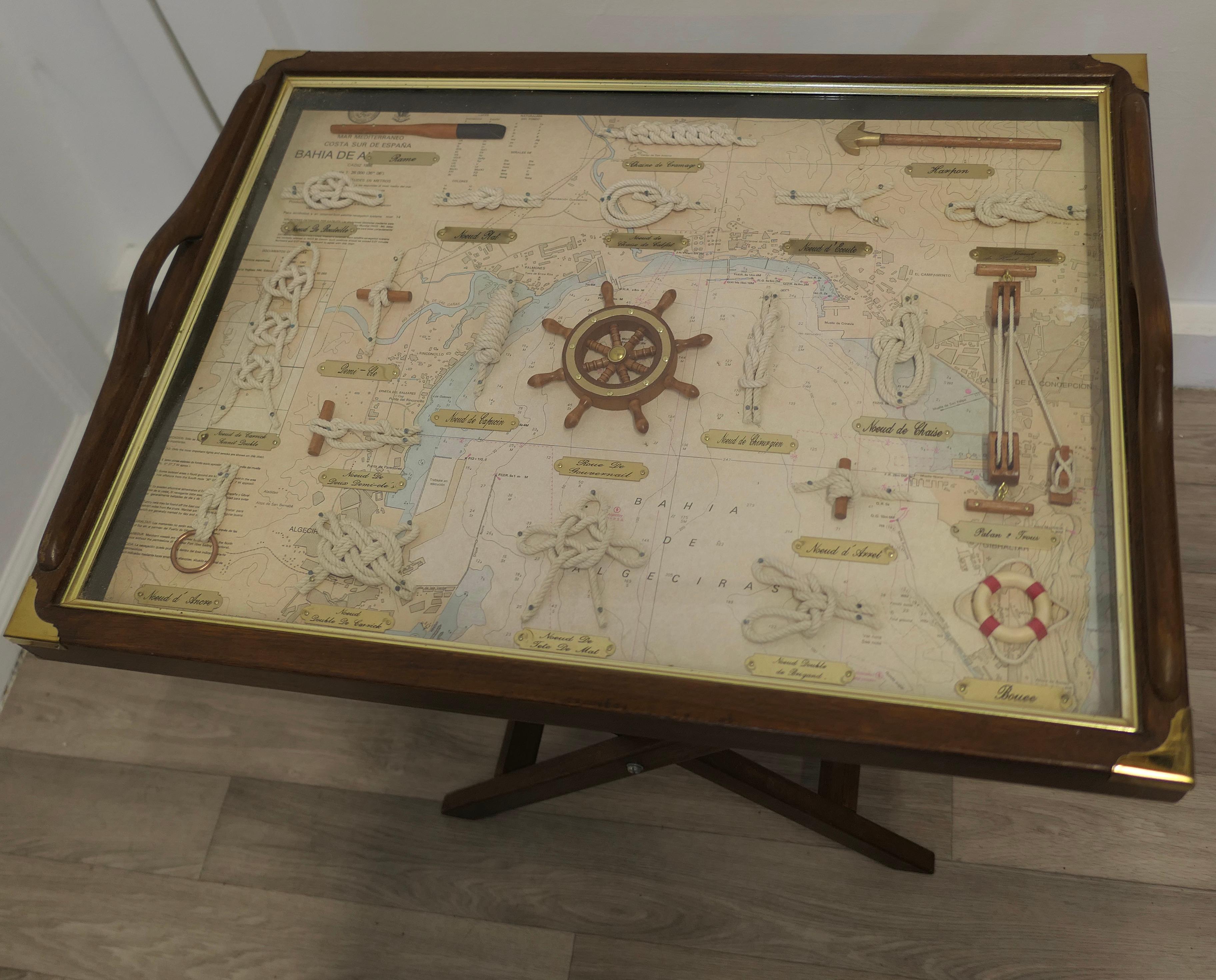 Nautisches Thema Schattenkasten in Form eines Butlers-Tabletts Ein großartiges dekoratives Stück im Angebot 2
