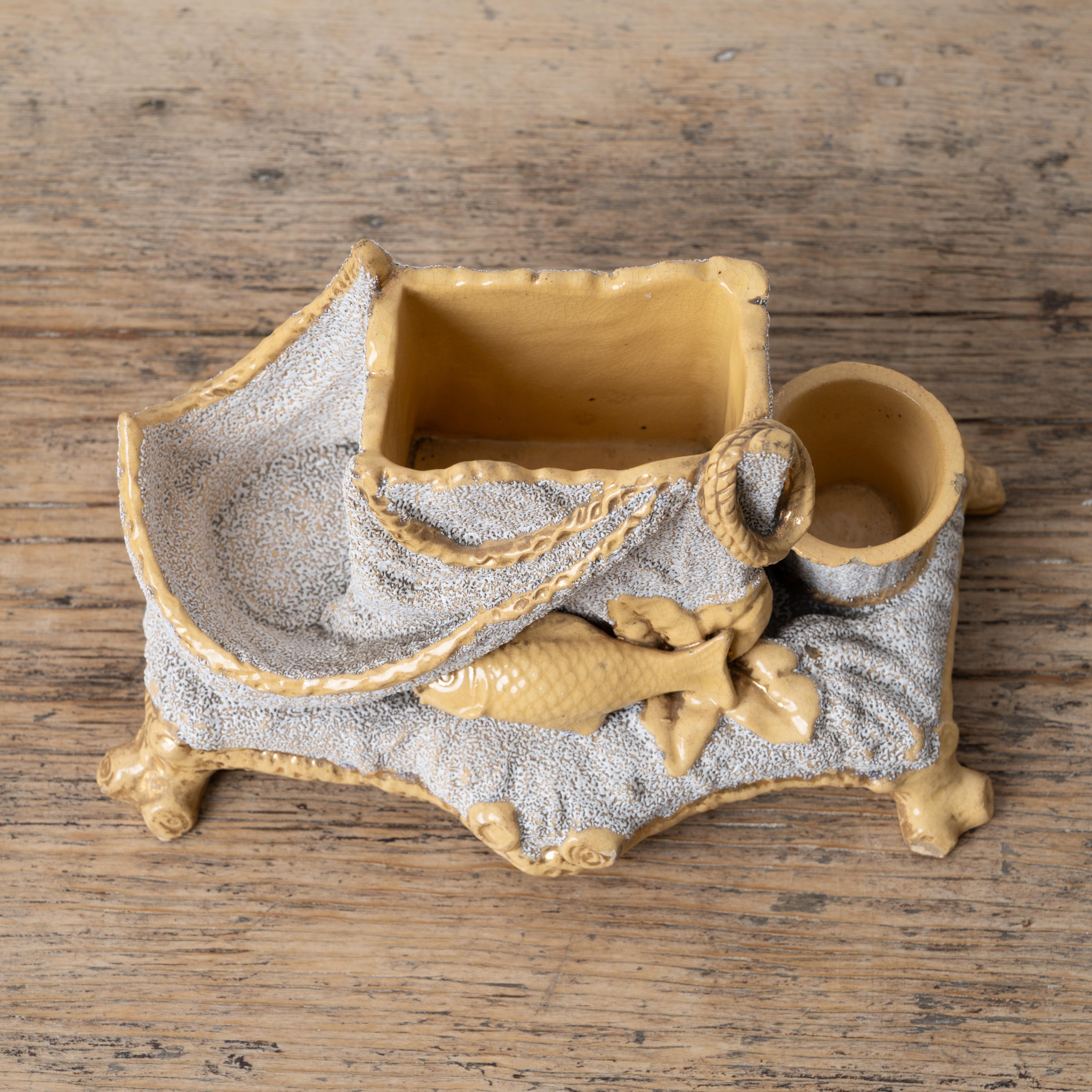 Nautical Yellowware Smoking Stand, Alemania, Siglo XIX en Bueno estado para la venta en Savannah, GA