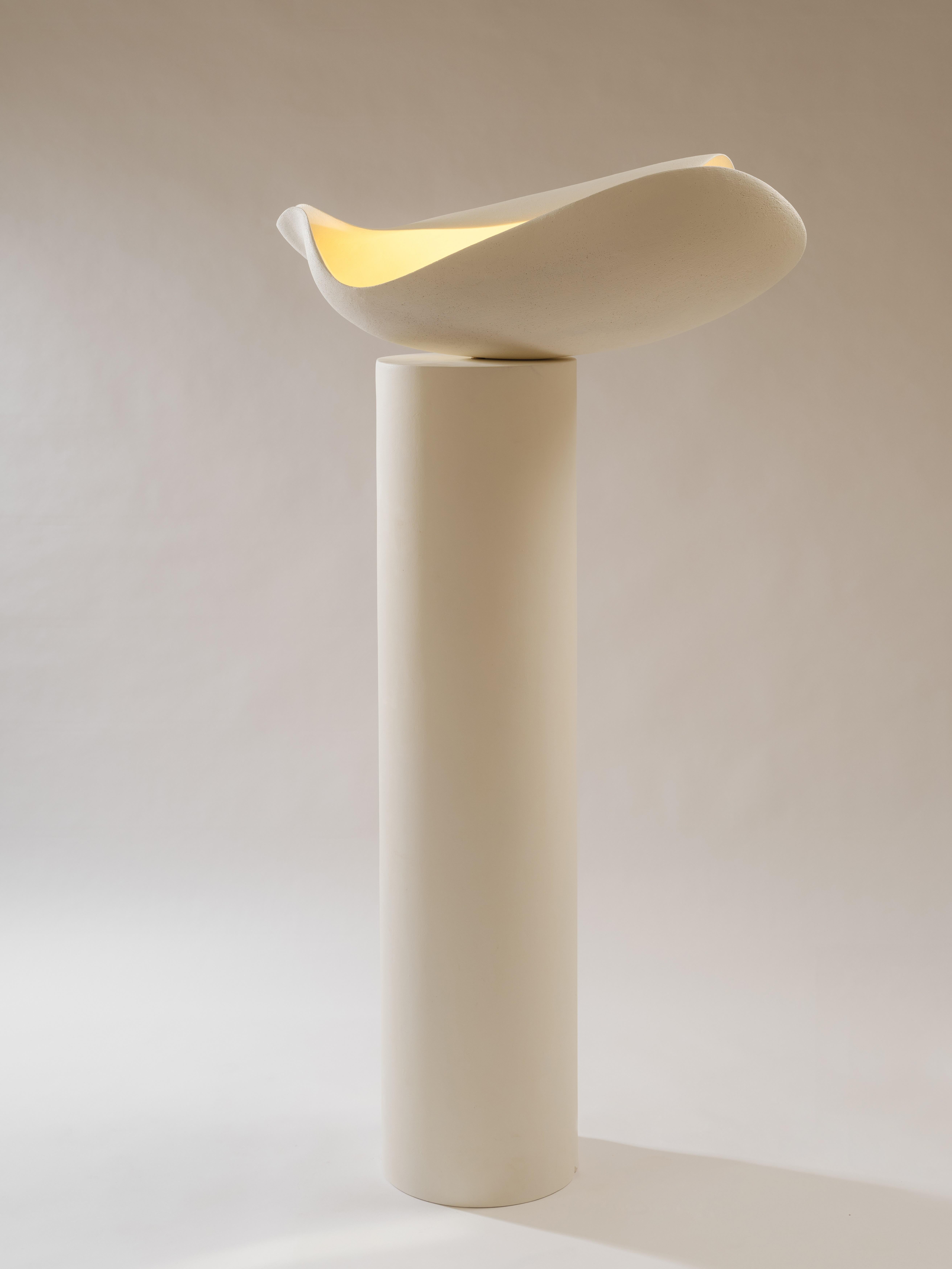 Nautile I floor lamp by Elsa Foulon
Dimensions: D 80 x H 160 cm.
Materials: Ceramic, plaster.
Also available in other dimensions.

All our lamps can be wired according to each country. If sold to the USA it will be wired for the USA for